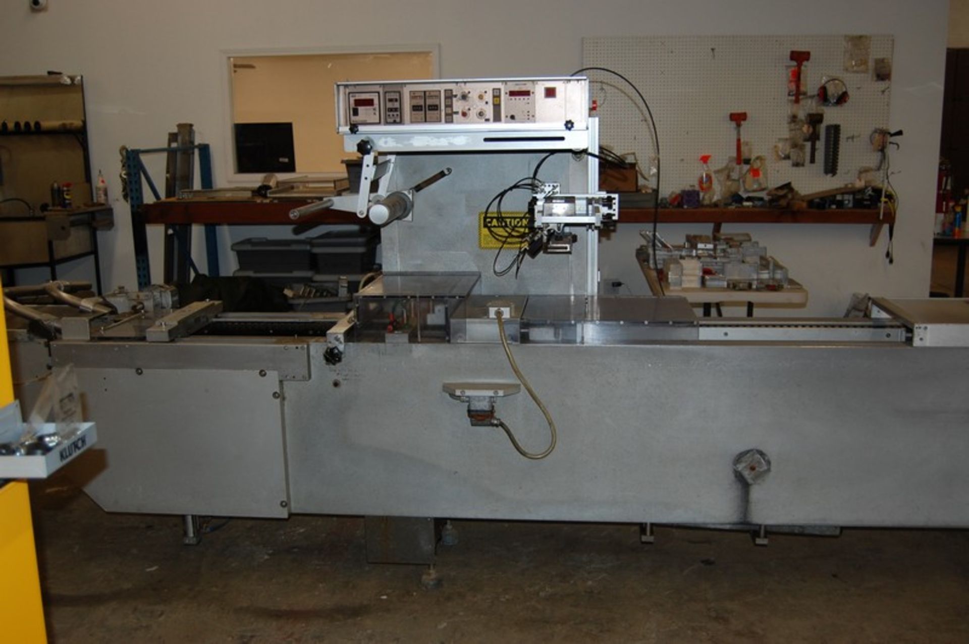 Multivac M855-EPC Rollstock Thermoforming Machine, SN 1187/100, with Bell Mark Code Dater, (2) - Image 3 of 8