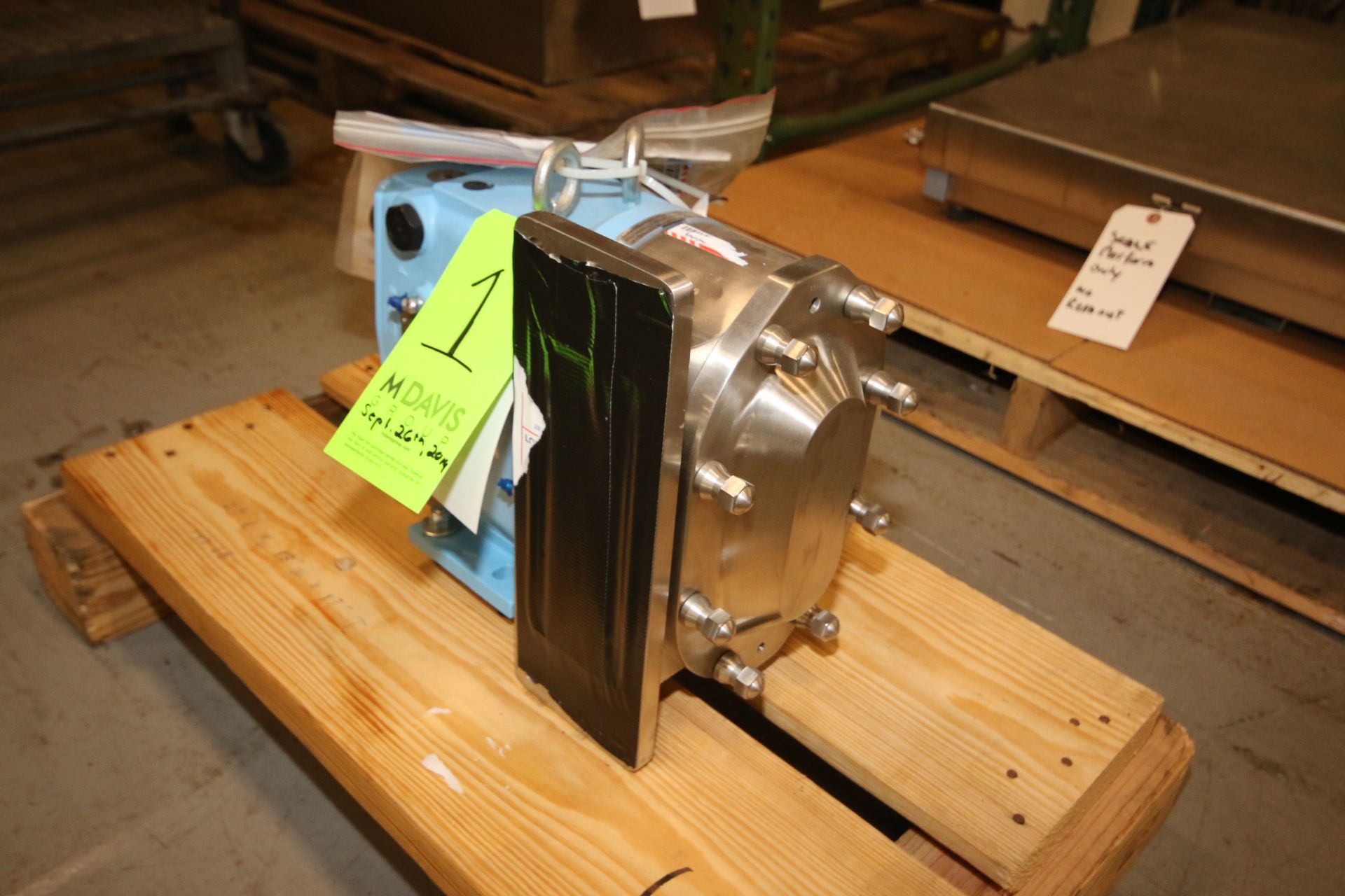 NEW 2018 SPX Positive Displacement Pump Head, M/N 054 UL, S/N 1000003316885, with 2-1/2" Clamp - Image 2 of 4