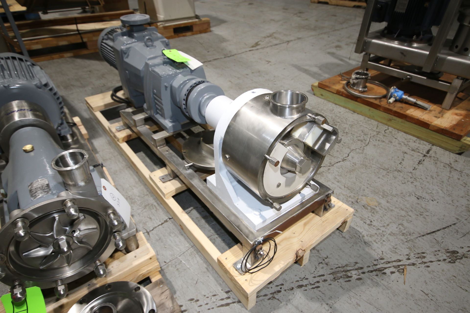 Sine 15 hp Positive Displacement Pump, M/N SPS050HNTCM, S/N 208725050A237M, with 4" Clamp Type - Image 2 of 4