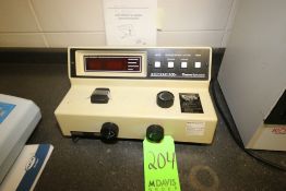 Thermo Spectronic Spectrophotometer, M/N 20D+, with Ditgital Read Out & User Manual