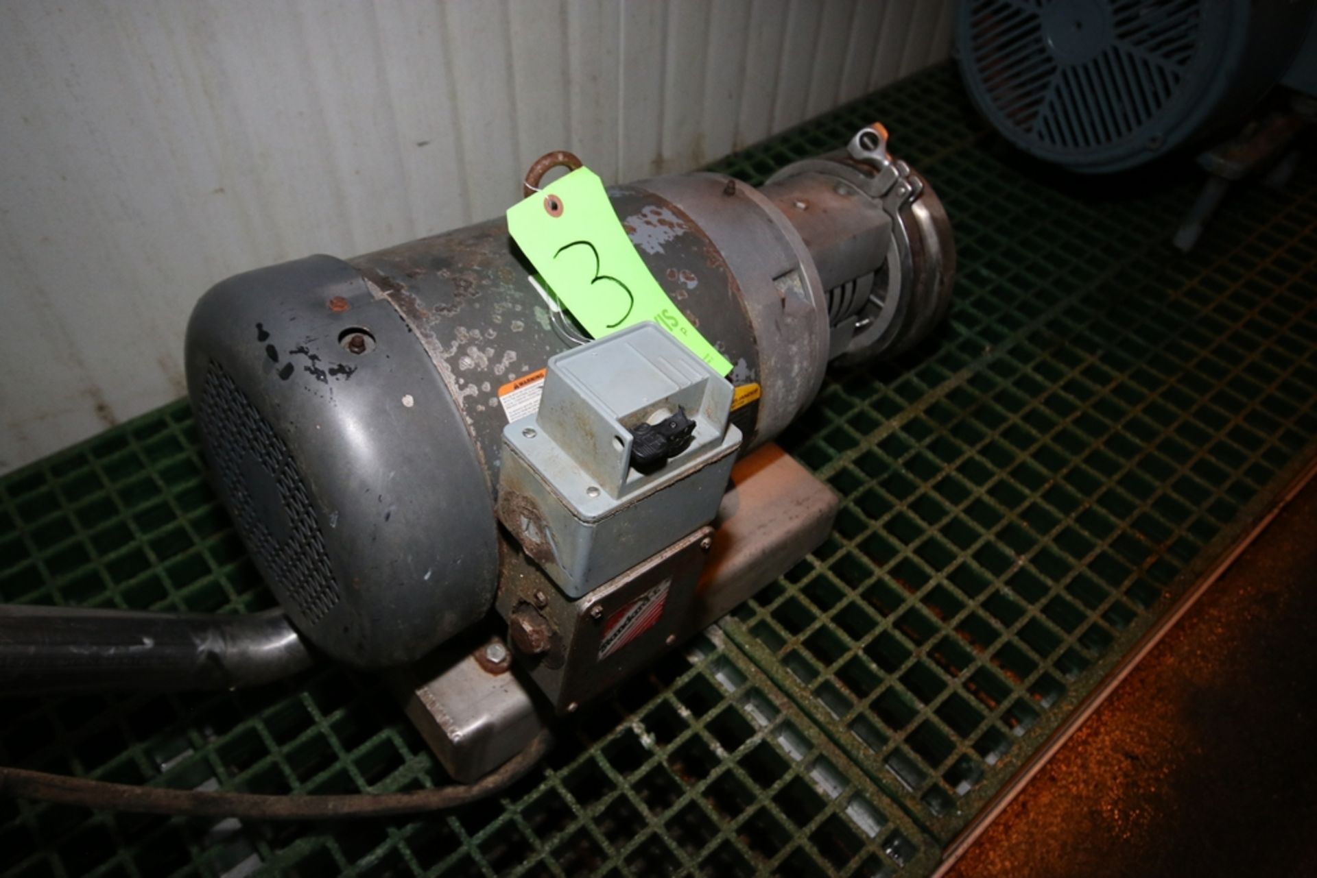 10 hp Centrifugal Pump, with Baldor 3500 RPM Motor, 208-230/460 Volts, 2-1/2" x 2" Clamp Type - Image 2 of 3