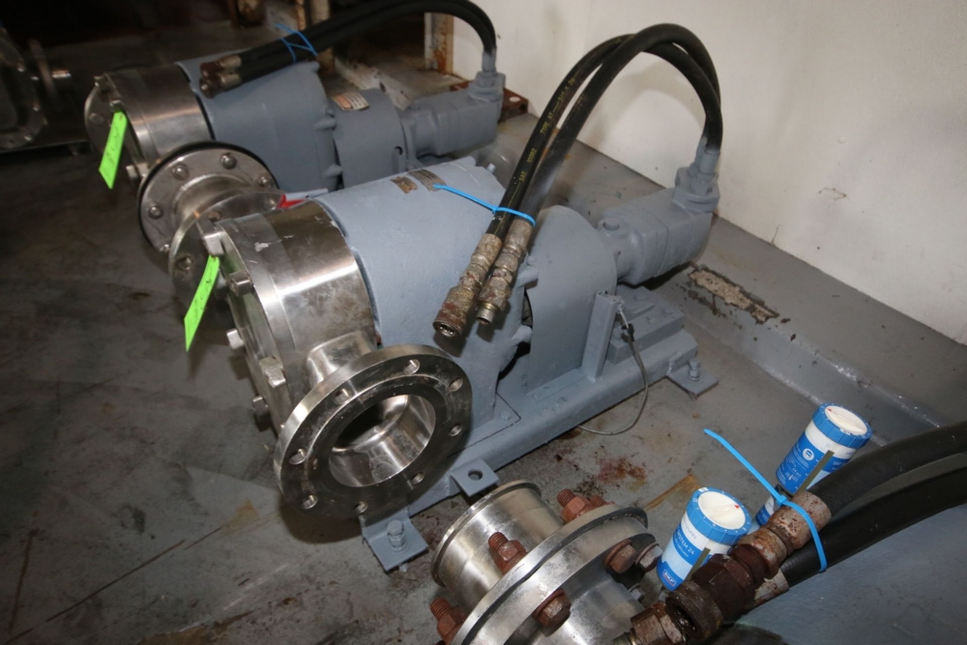 Tri-Clover Positive Displacement Pump, M/N PR300-6F-TC1-4-SL-S, S/N W749, with 6" Bolt Type Inlet/ - Image 2 of 5