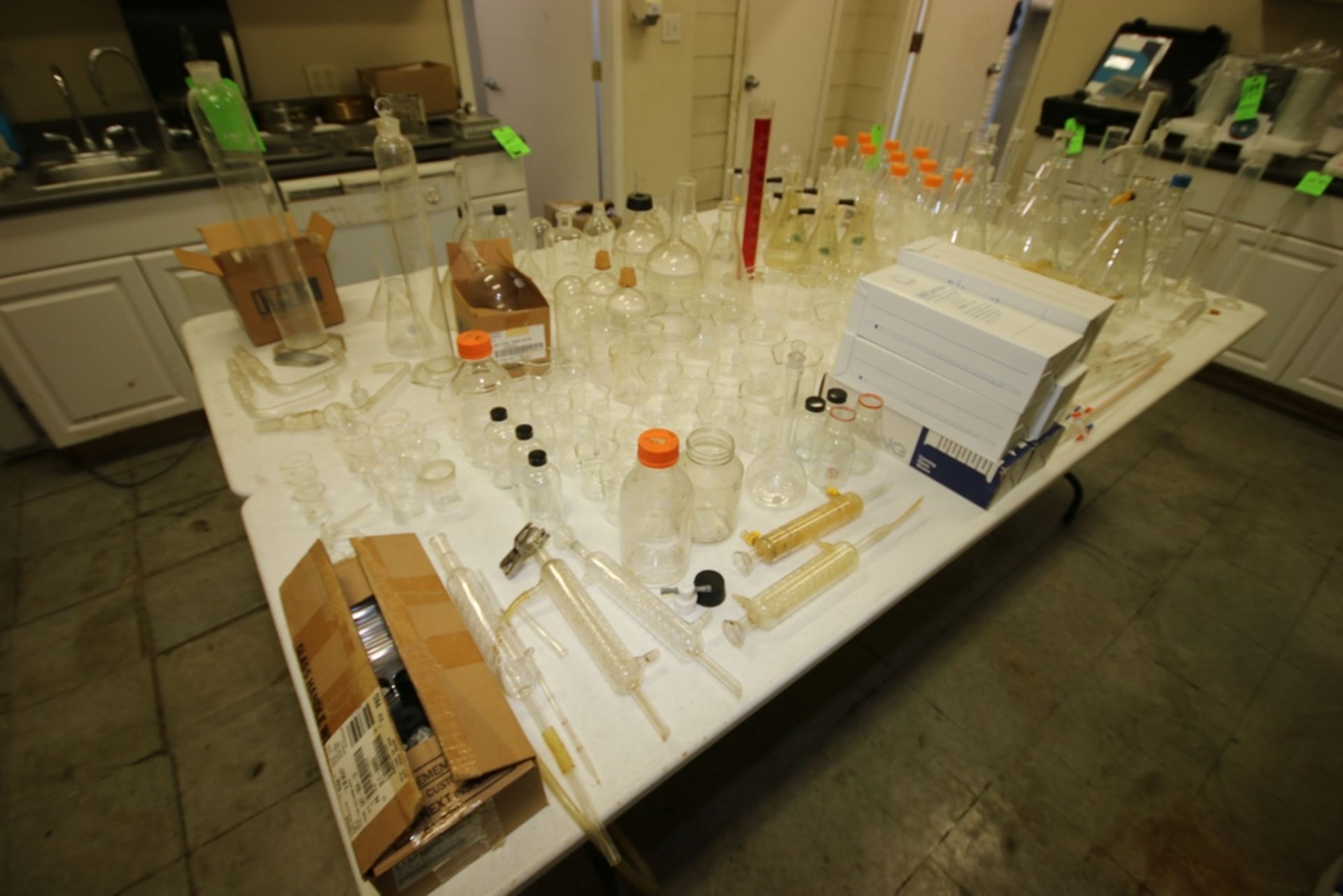 Large Assortment of Lab Glassware, Including Beakers, Chemistry Flasks, Graduated Cylinders, Test - Image 4 of 4