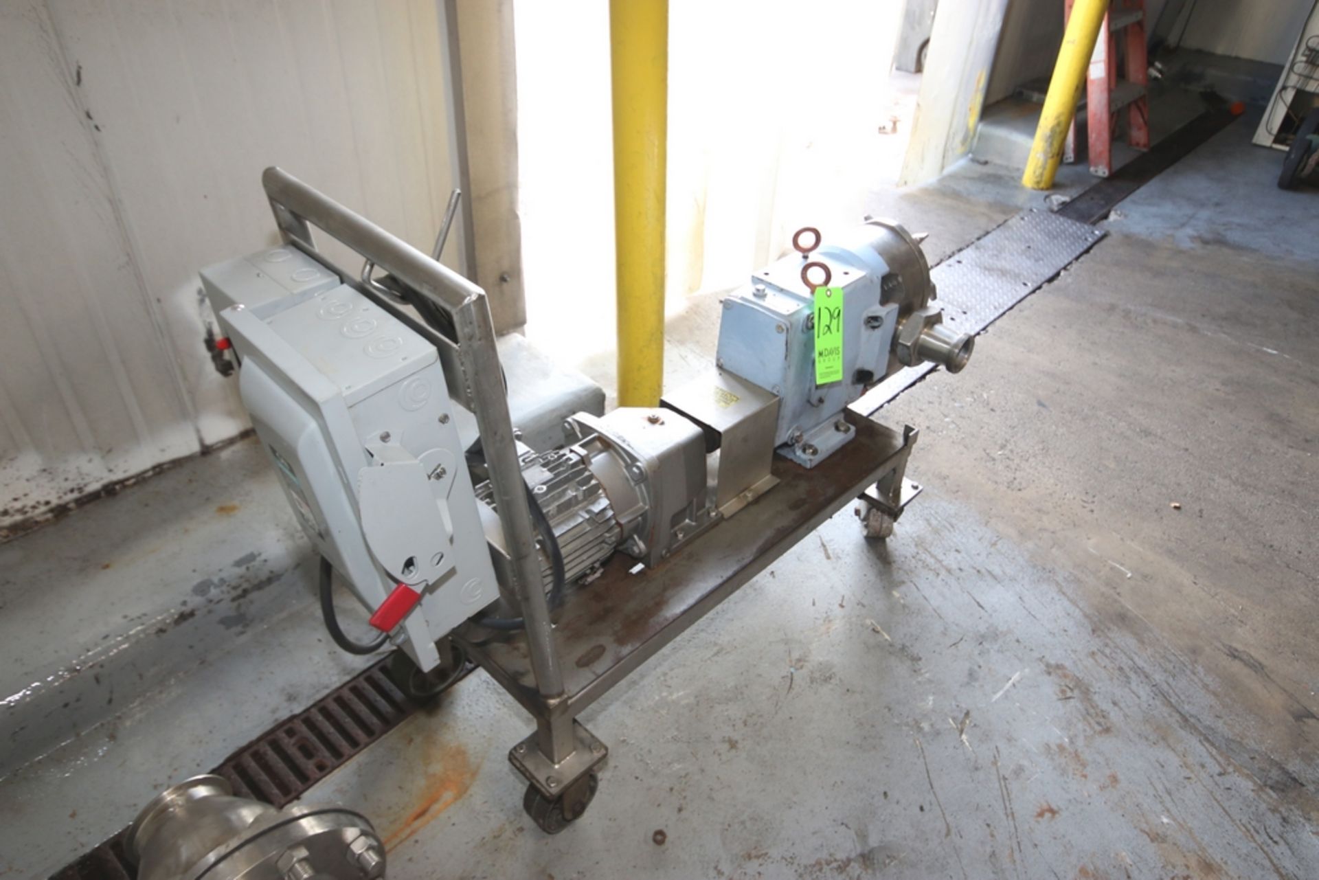 Waukesha 3 hp Positive Displacement Pump, M/N 130, S/N 84506SS, with 2" Thread Type Inlet/Outlet, - Image 2 of 8