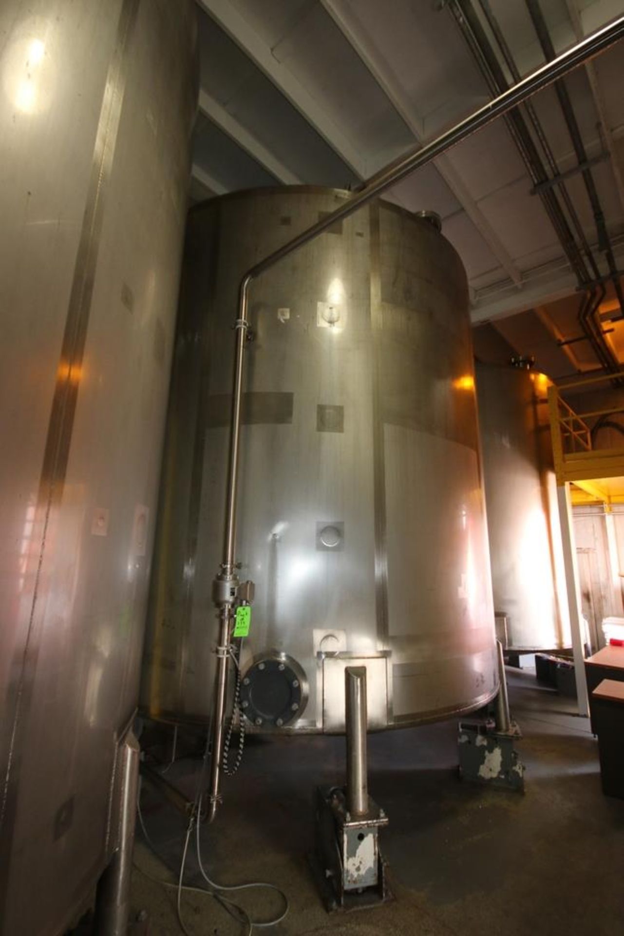 Walker 10,000 Gal. Single Wall Vertical Mix Tank, S/N 5595, with Vertical Dual Prop Agitation with