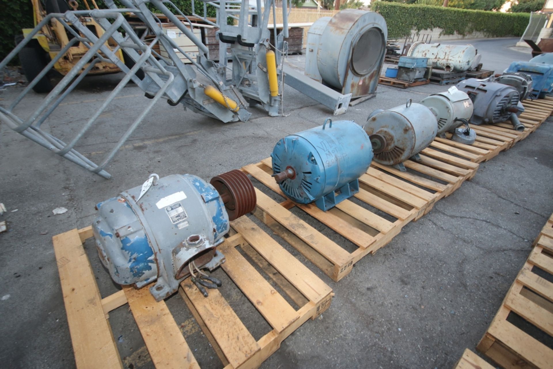 Assorted Motors, 1-Lincoln 125 hp Motor, 1770 RPM, 230/460 Volts, 1-Lifeguard 100 hp Motor, 230/