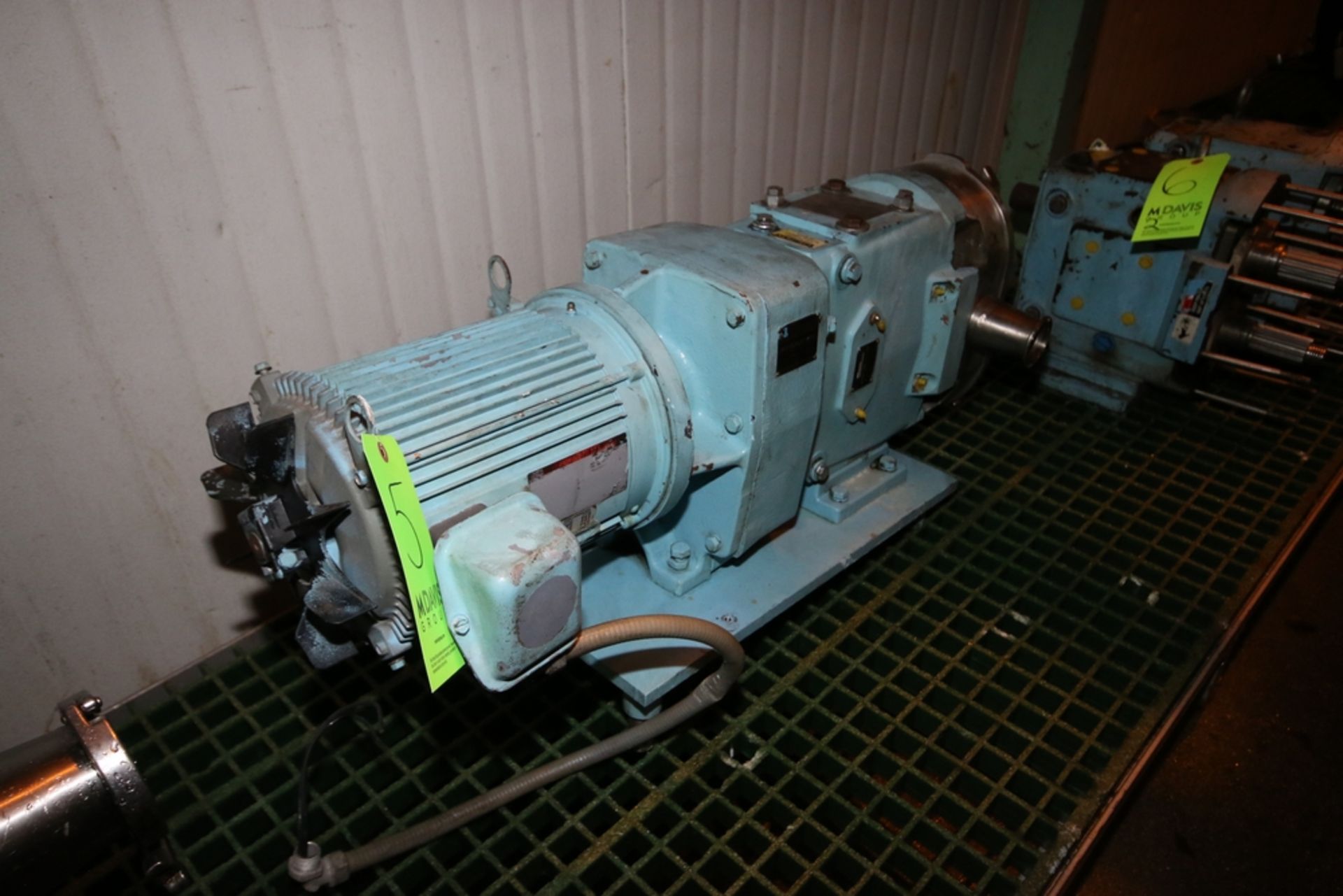 Waukesha Aprox. 5 hp Positive Displacement Pump, Size 60, S/N 89594SS, with 2" Clamp Type Inlet/ - Image 4 of 4