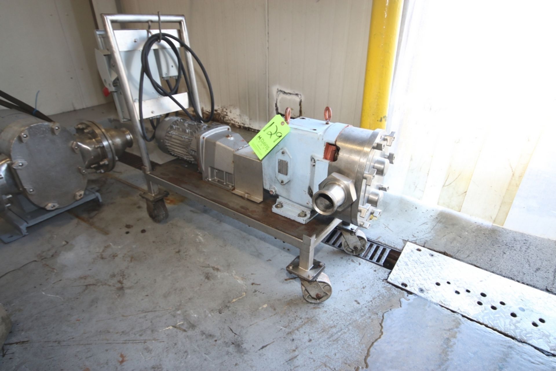 Waukesha 3 hp Positive Displacement Pump, M/N 130, S/N 84506SS, with 2" Thread Type Inlet/Outlet, - Image 4 of 8