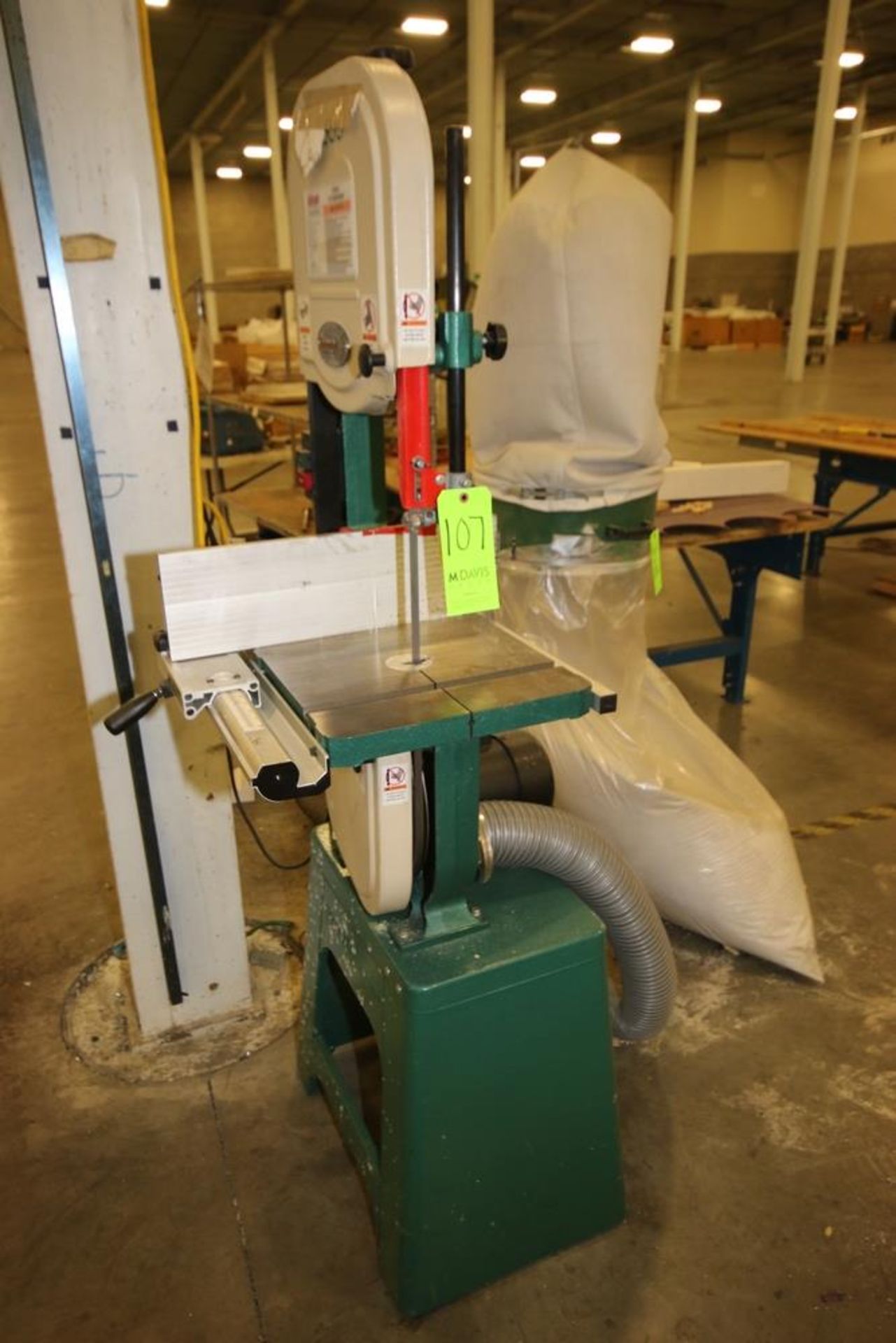 2011 Grizzly Vertical Band Saw, S/N 1102019, with 14" x 14" Table, with 1 hp Motor, 110/120 Volts,