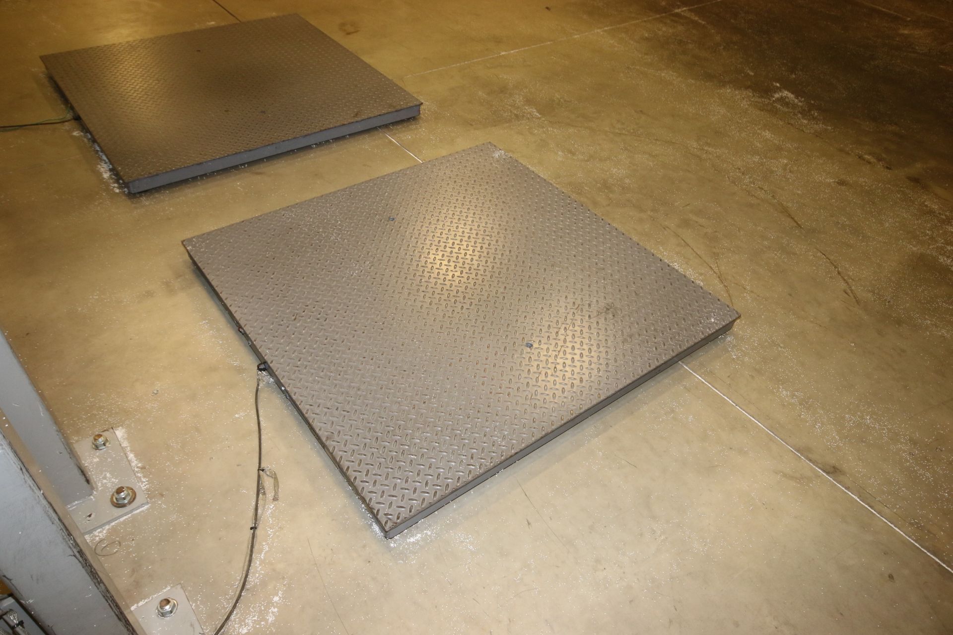 Fairbanks Digital Floor Scale, M/N FB2200, Nominal Capacity 5,000 x 1 lb., with 48" x 48" Floor - Image 3 of 3