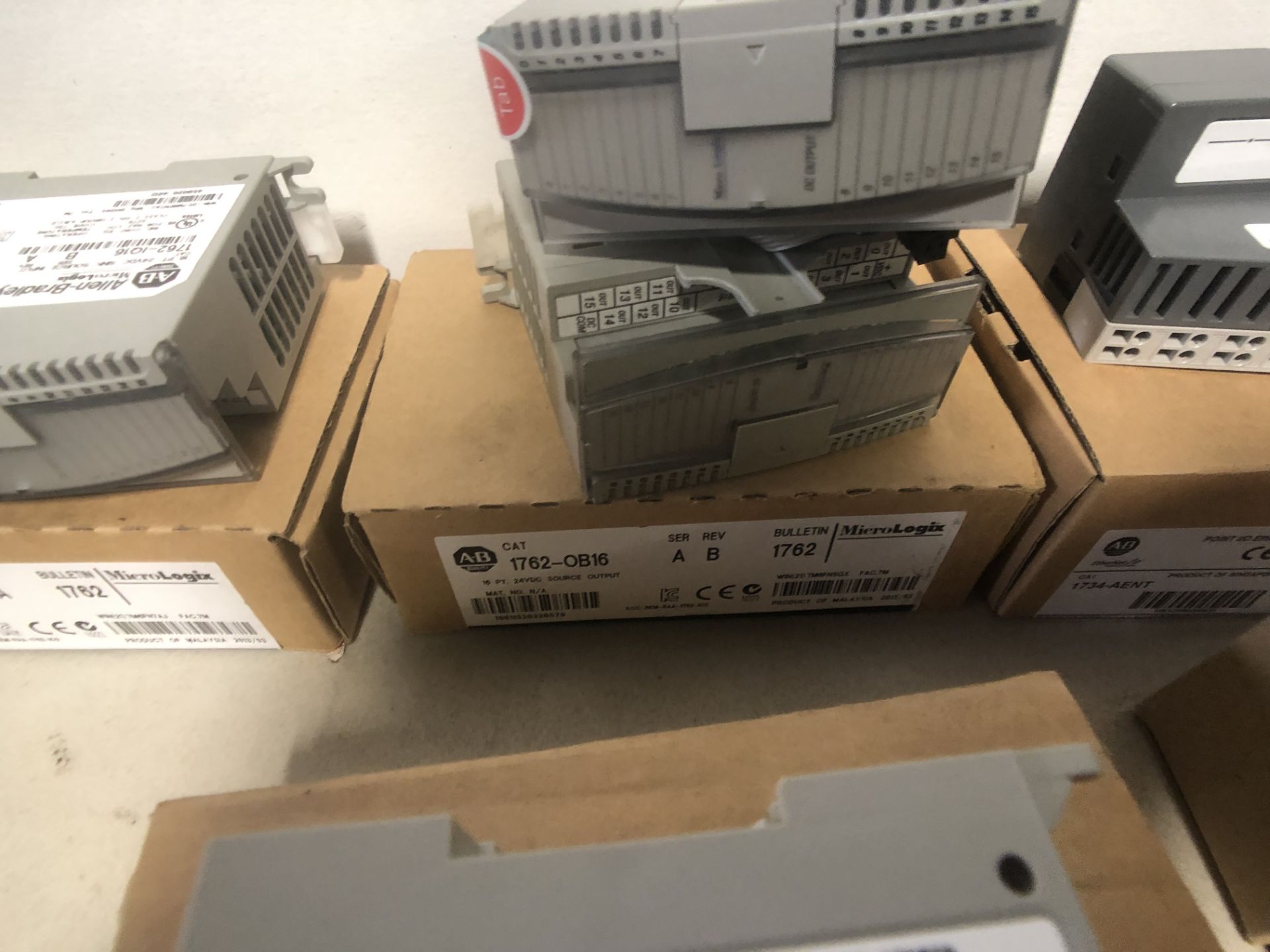 Assorted Allen Bradley Components, Includes: (2) Allen Bradley Powerflex 40 VFDs, MicroLogix 1400 - Image 7 of 8