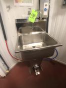 Single Bowl S/S Sink with Knee Peddles