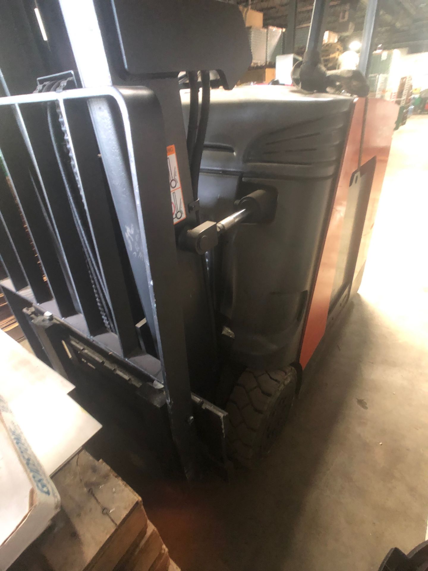 Toyota Electric 3,000 LB Narrow Aisle Forklift, Model 7BNCU15, S/N 51022, 188FSV Mast - Image 7 of 15