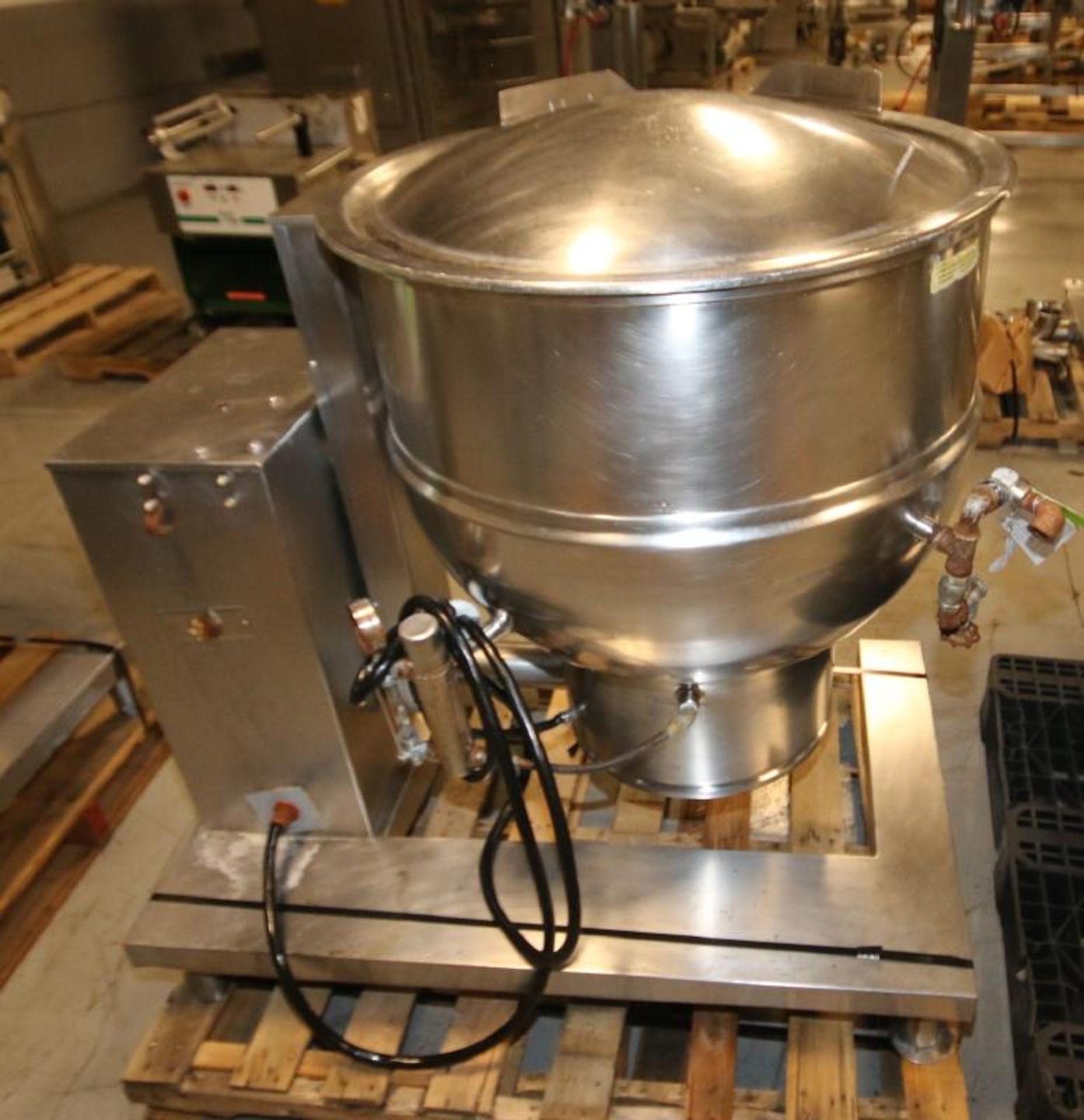 Groen 60 Gal. Tilt Kettle, Model DEE/4T-60, S/N 37173, Jacketed Rated @ 50 PSI @ 300 Degree F (Asset - Image 4 of 7