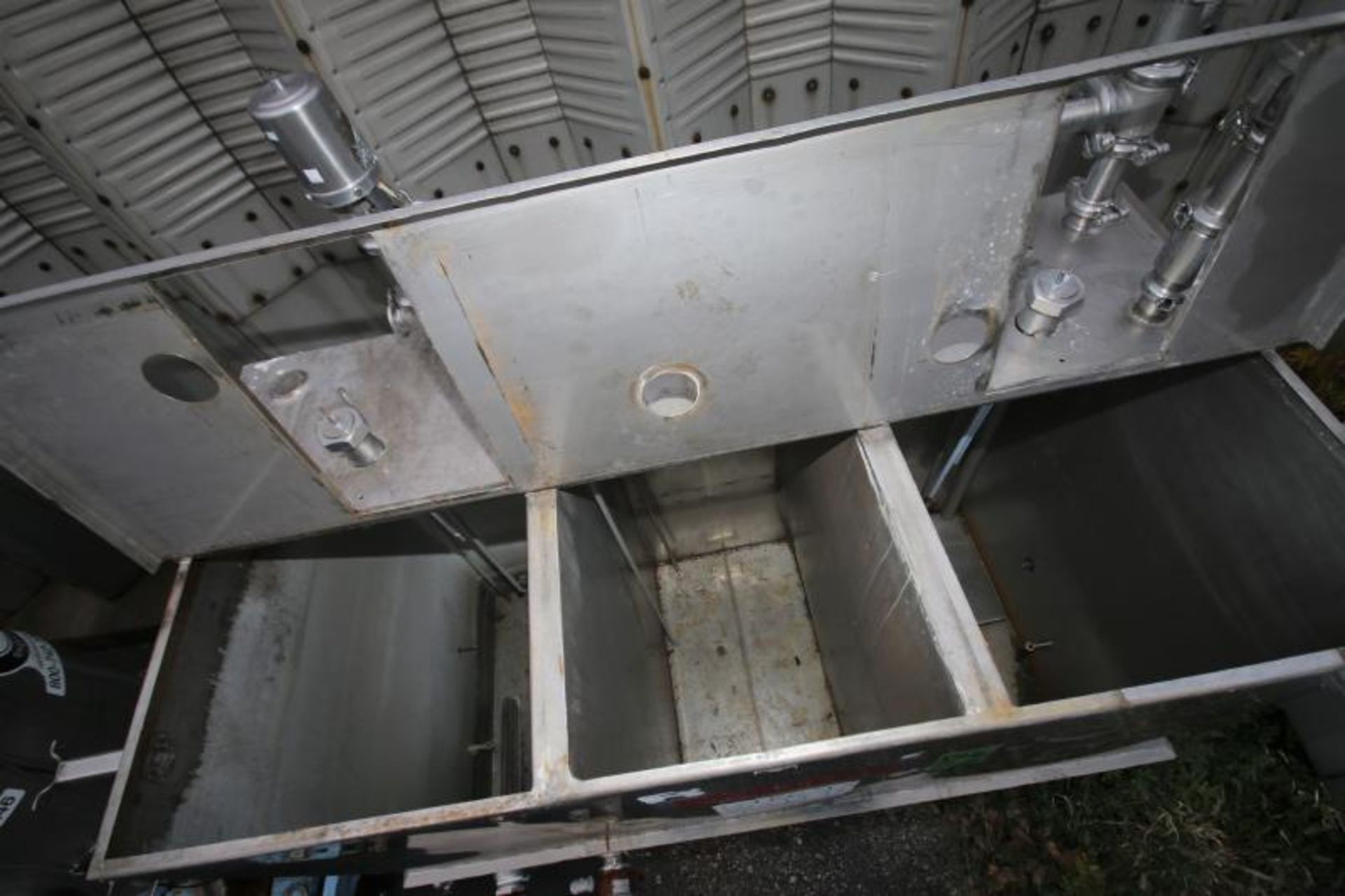 3 - Compartment Rectangular S/S CIP Tank, (2) End Compartments 200 Gal, (1) Middle Compartment 160 - Image 3 of 7