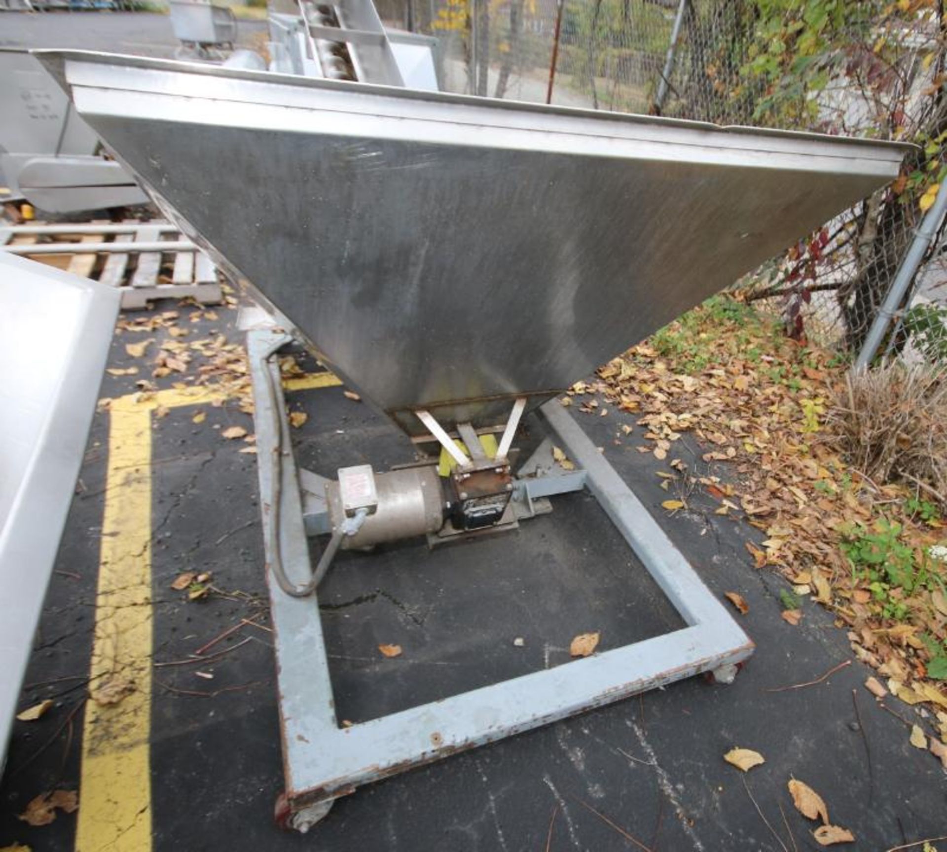 All Fill 10 ft L Inclined Portable Auger Hopper Conveyor, Model ISF, SN 300567, with 5" S/S Auger - Image 4 of 4