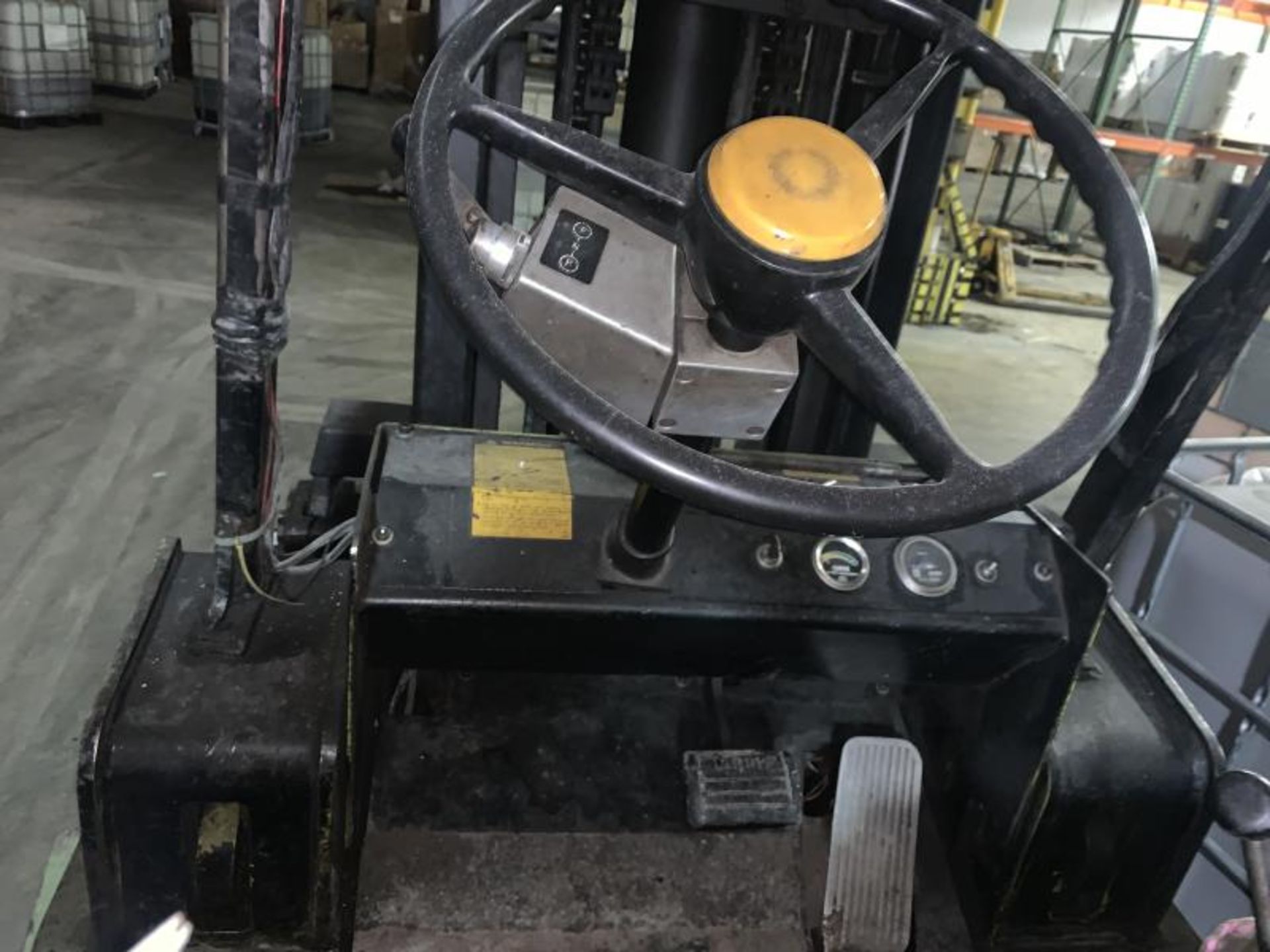 Clark Heavy duty 8000 pound Sit Down Forklift Truck battery operated and fully operational No - Image 2 of 6