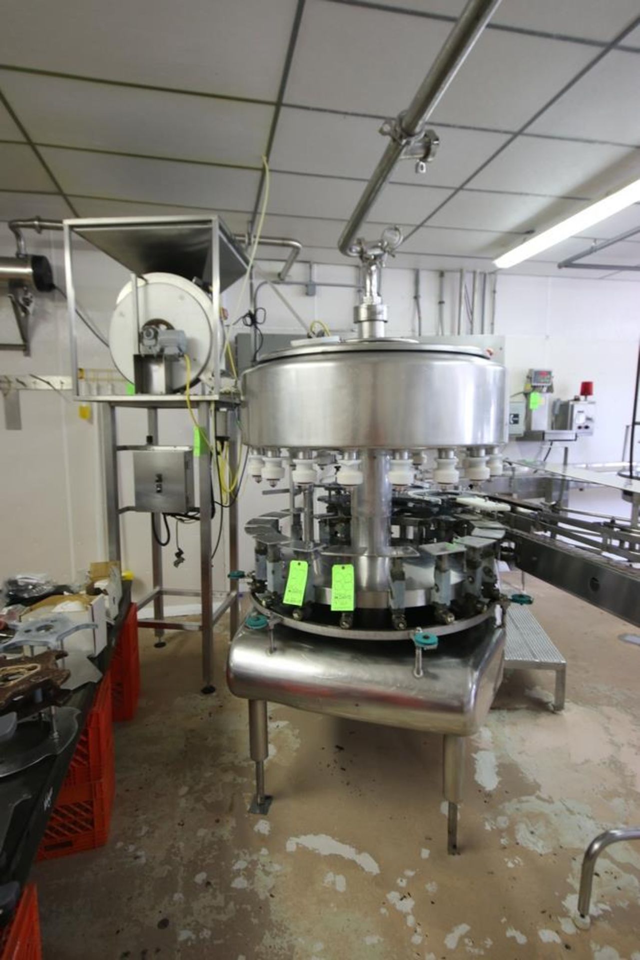 Federal 18-Valve Rotary Filler, with 5-Station Rotary Capper, with Stand Alone Capping Feed - Image 5 of 22