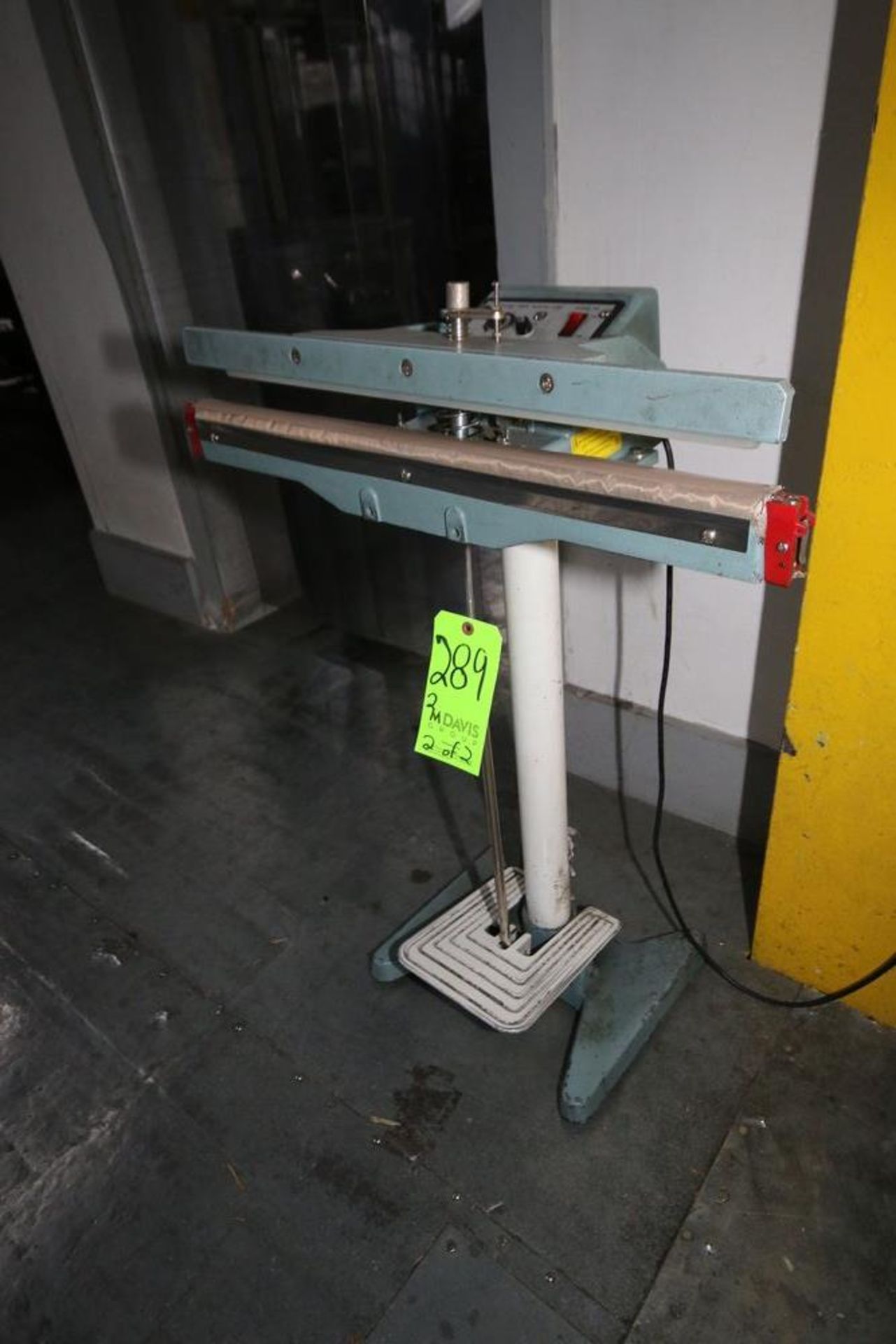 Midwest Pacific Bag Sealers, M/N MP24-F, with Aprox. 26" Sealing Area, with Foot Pedal Controls ( - Image 4 of 8