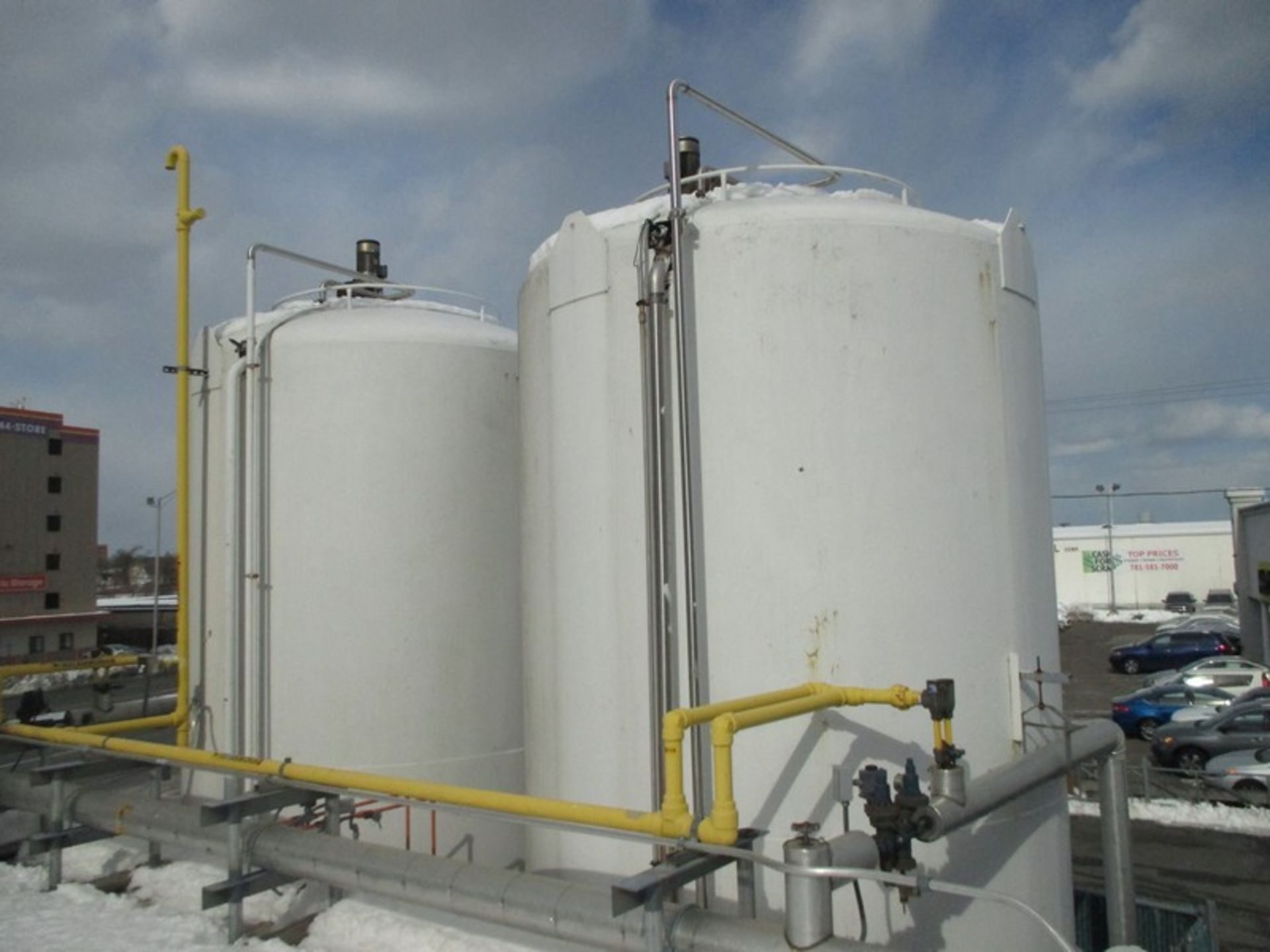 Walker 10,000 Gallon Silo with Vertical Agitation