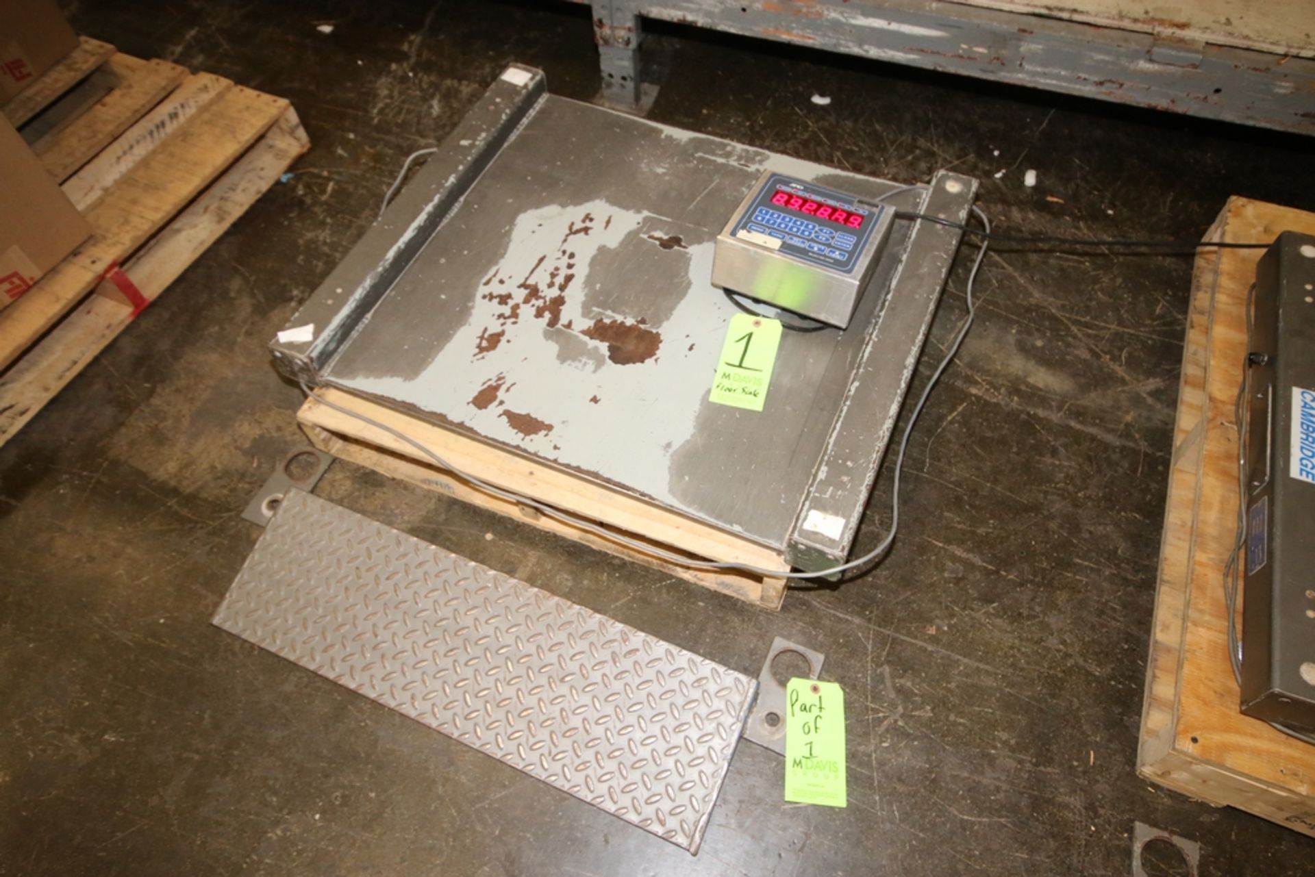 AND S/S Floor Scale with Ramp, M/N AD-5000, with Aprox. 30" L x 30" W Floor Platform, with Digital