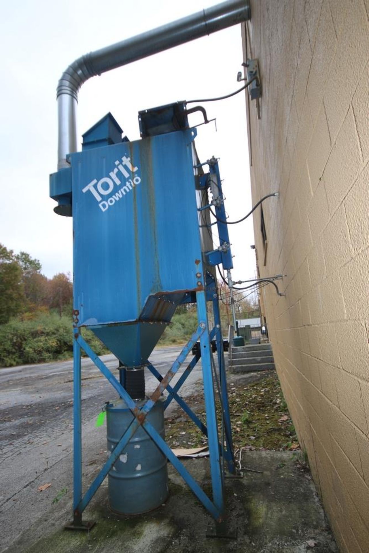 Torit 6-Conister Downflo Dust Collector, M/N DF3-6, S/N I6779671-001, 208/460 Volts, 3450 RPM, - Image 3 of 11