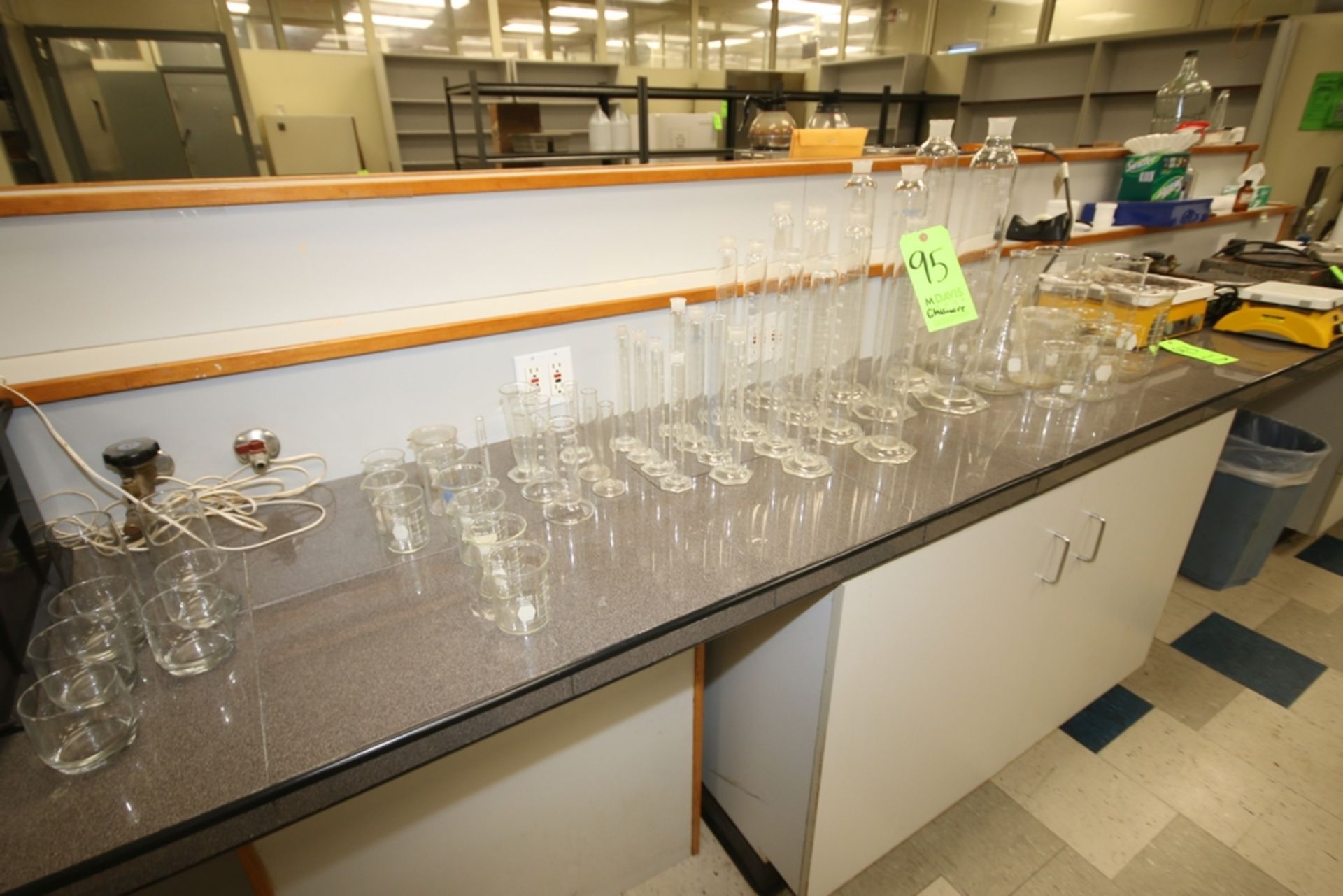 Assorted Lab Glassware, Aprox. 45 pcs, Includes Graduated Cylinders, Beakers, Beakers, and Other - Image 2 of 3