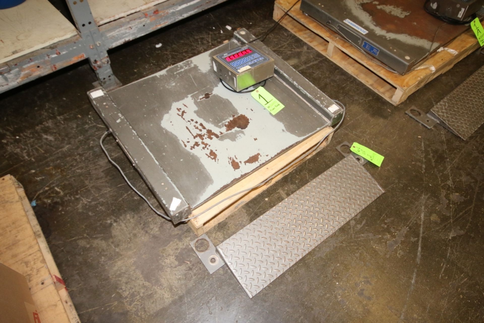 AND S/S Floor Scale with Ramp, M/N AD-5000, with Aprox. 30" L x 30" W Floor Platform, with Digital - Image 2 of 4