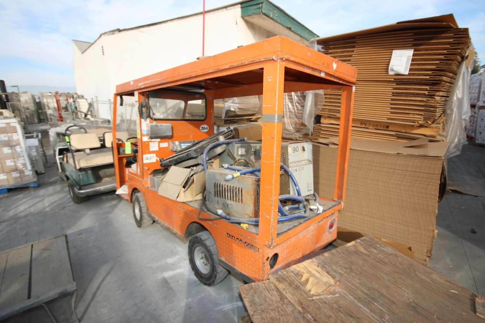 Taylor Dunn Electric Plant Cart, with 2,523 Hours (NOTE: Does Not Include Contents)(LOCATED IN - Image 2 of 2