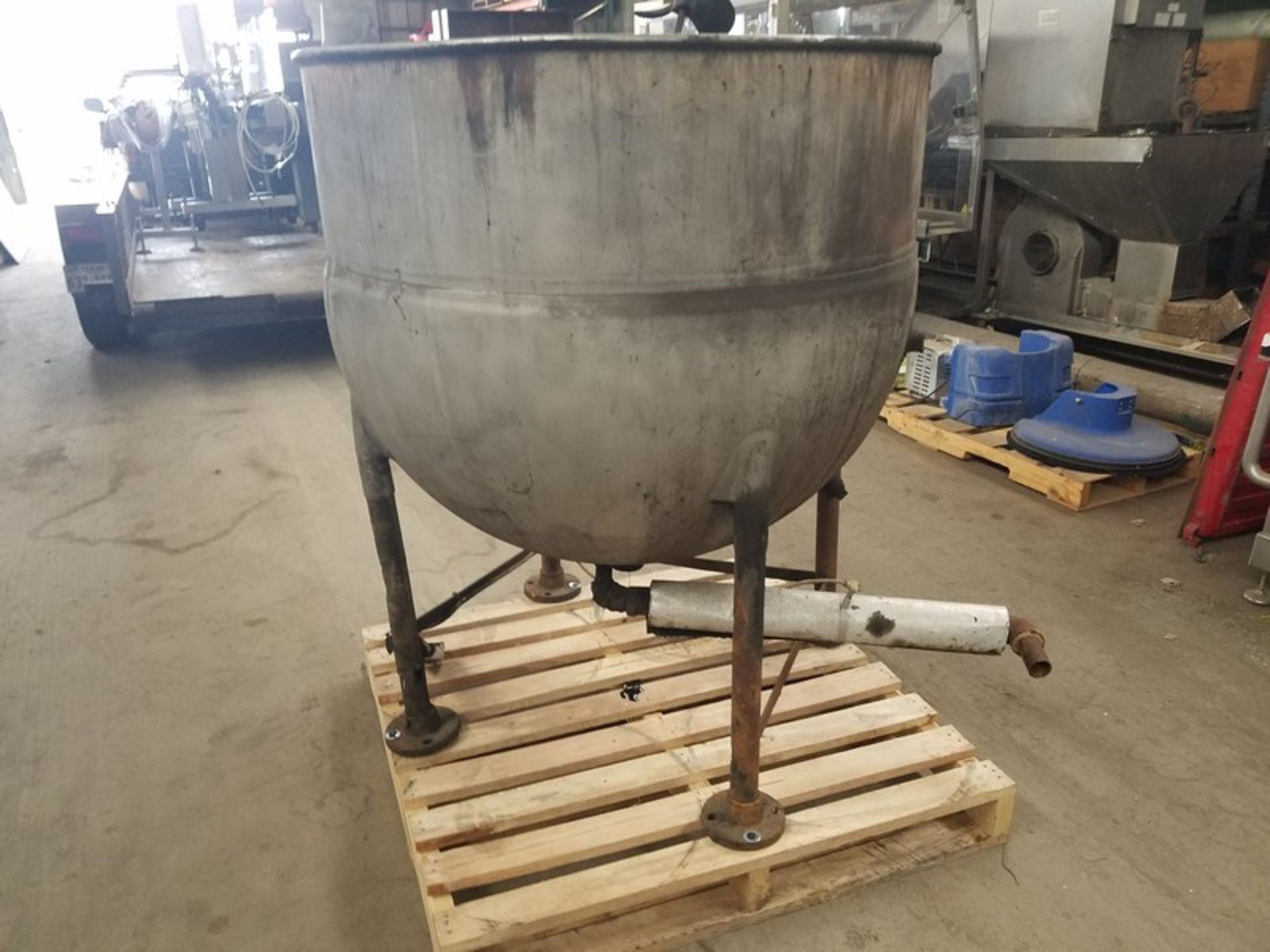 Groen 150 Gal. S/S Kettle, with Lightning Agitator (NOTE: Piece has Been In A Fire) (LOCATED IN