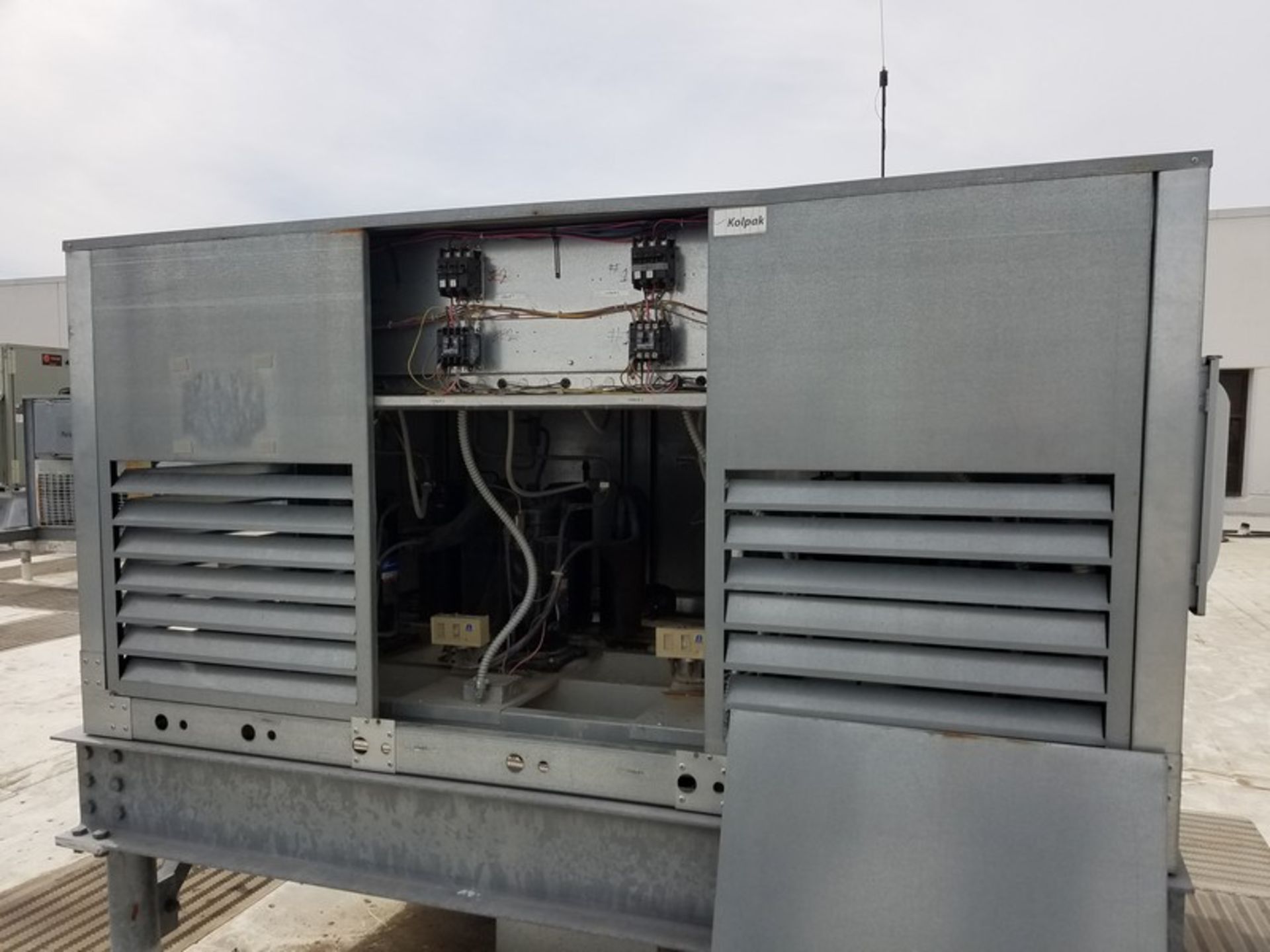 BULK BID Lots #35-#39: Bank of (4) Traulsen S/S Single Rack Blast Chiller, M/N RBC200-28, - Image 3 of 9