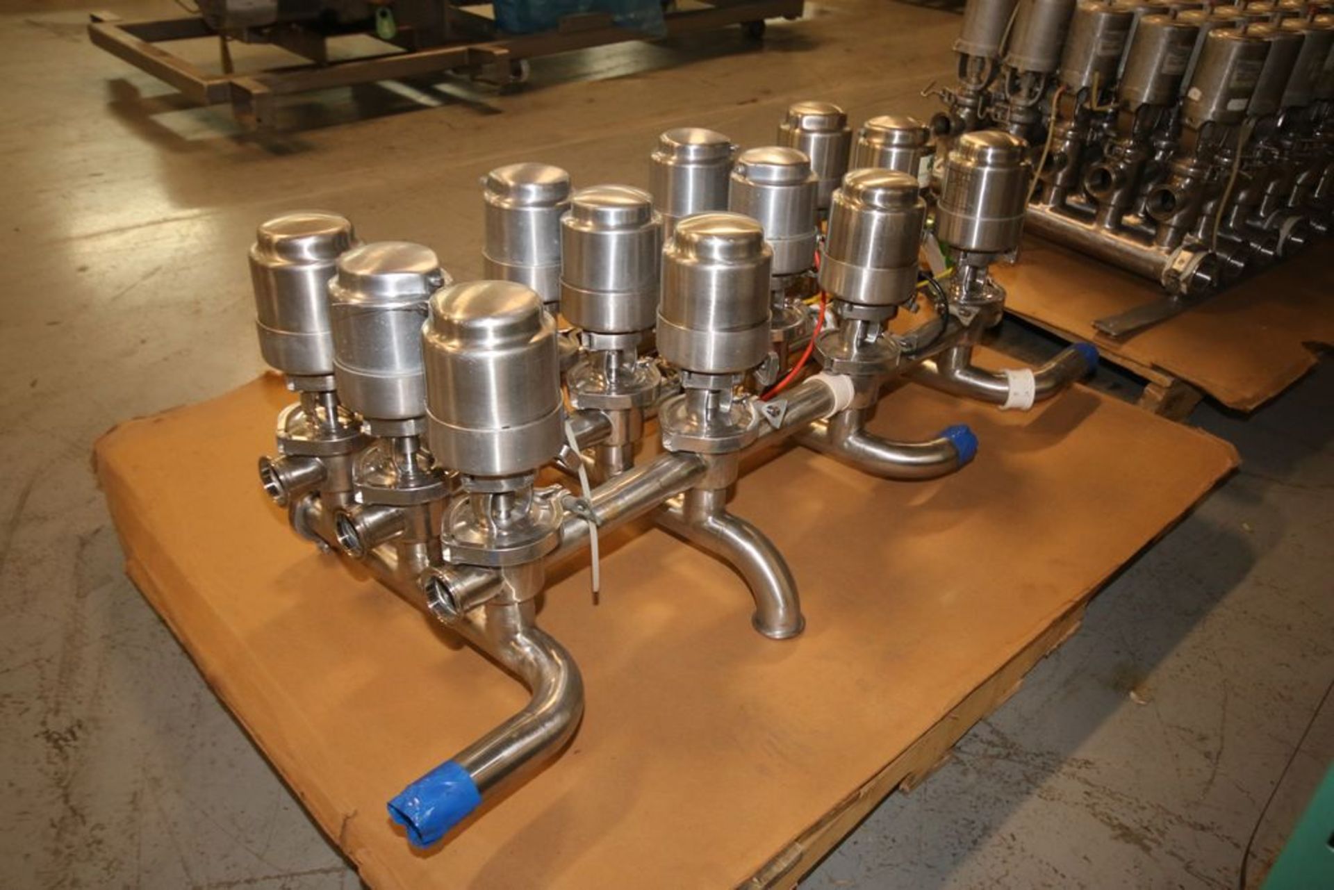 Tri-Clover 2" S/S Air Valve Manifold /Cluster, with Model 361 Valves (W179)(Located in Pittsburgh, - Image 3 of 4
