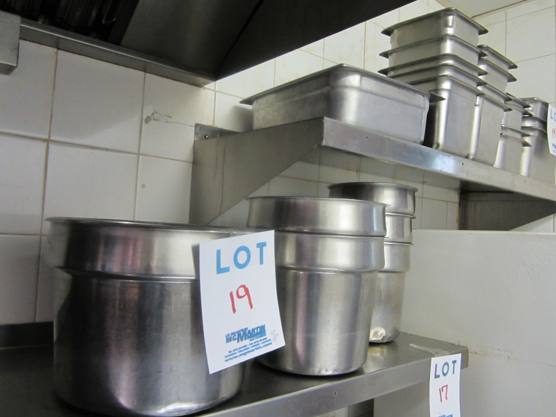 LOT INCLUDING 23 STAINLESS STEEL CONTAINERS