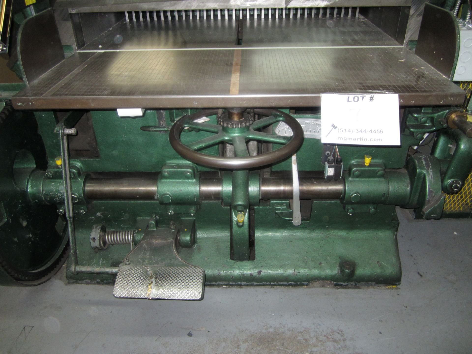 SEYBOLD 52'' MANUAL GUILLOTINE MODIFIED FOR SECURITY + ELECTRONIC SAFETY BARS - Image 2 of 3