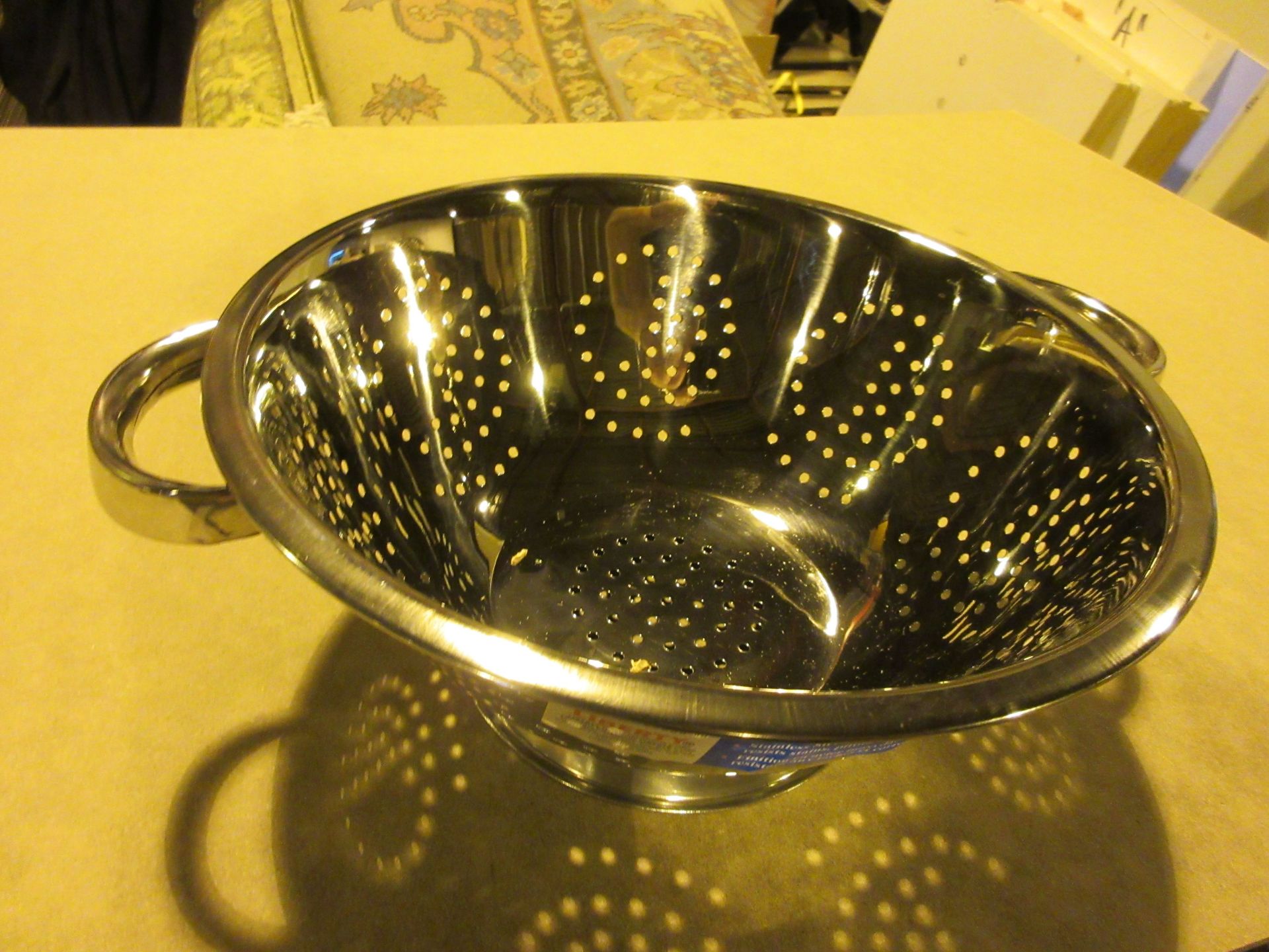 LOT 18 pieces -Stainless steel colander (3 boxes)