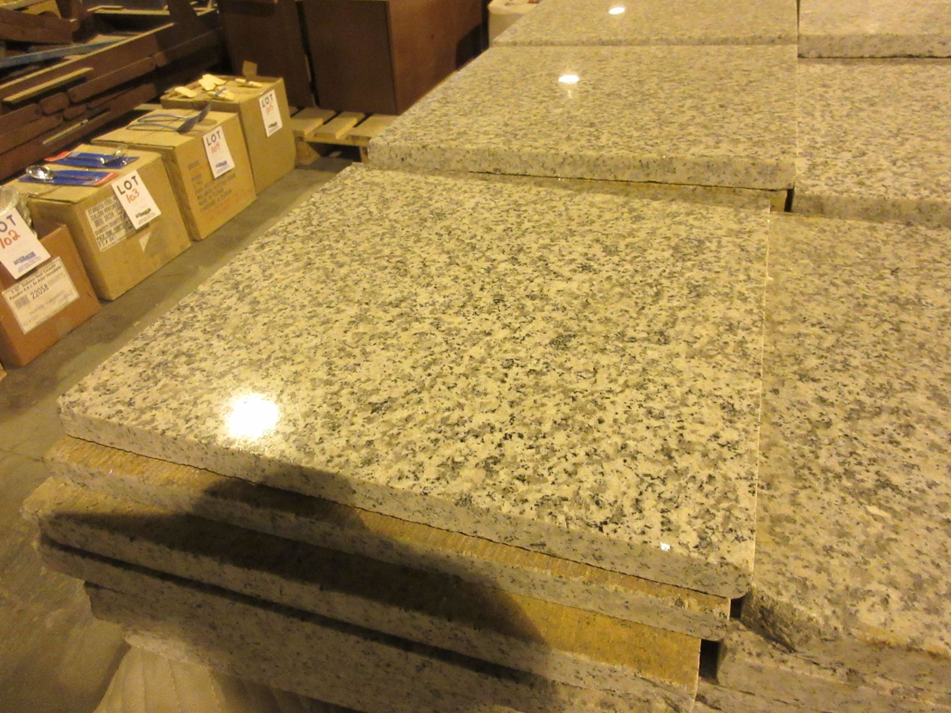 LOT 300 pieces - Gray polished granite 12"x 12"x 3/4"