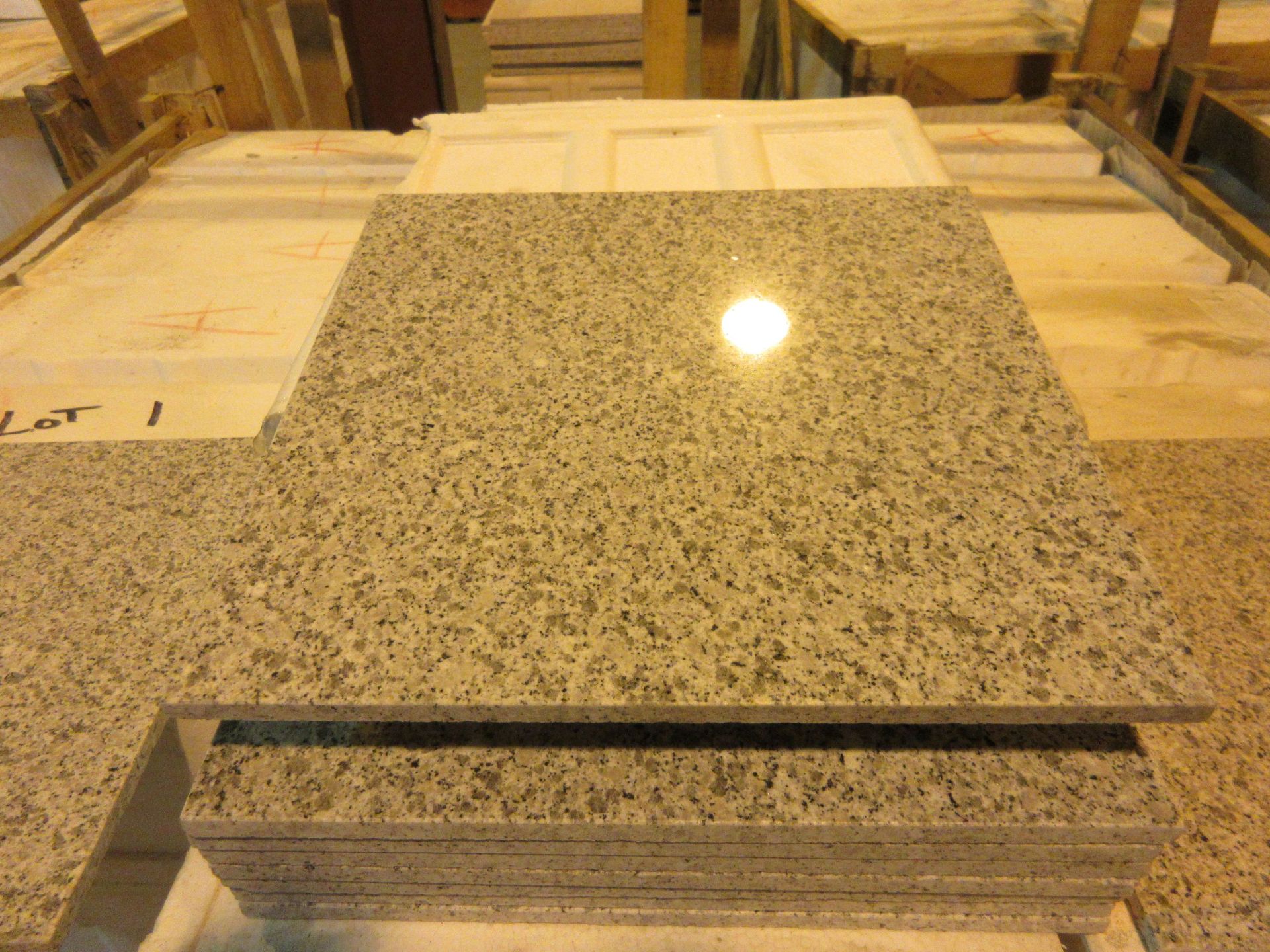 LOT 420 pieces - Gray polished granite 12"x 12"x 3/8"
