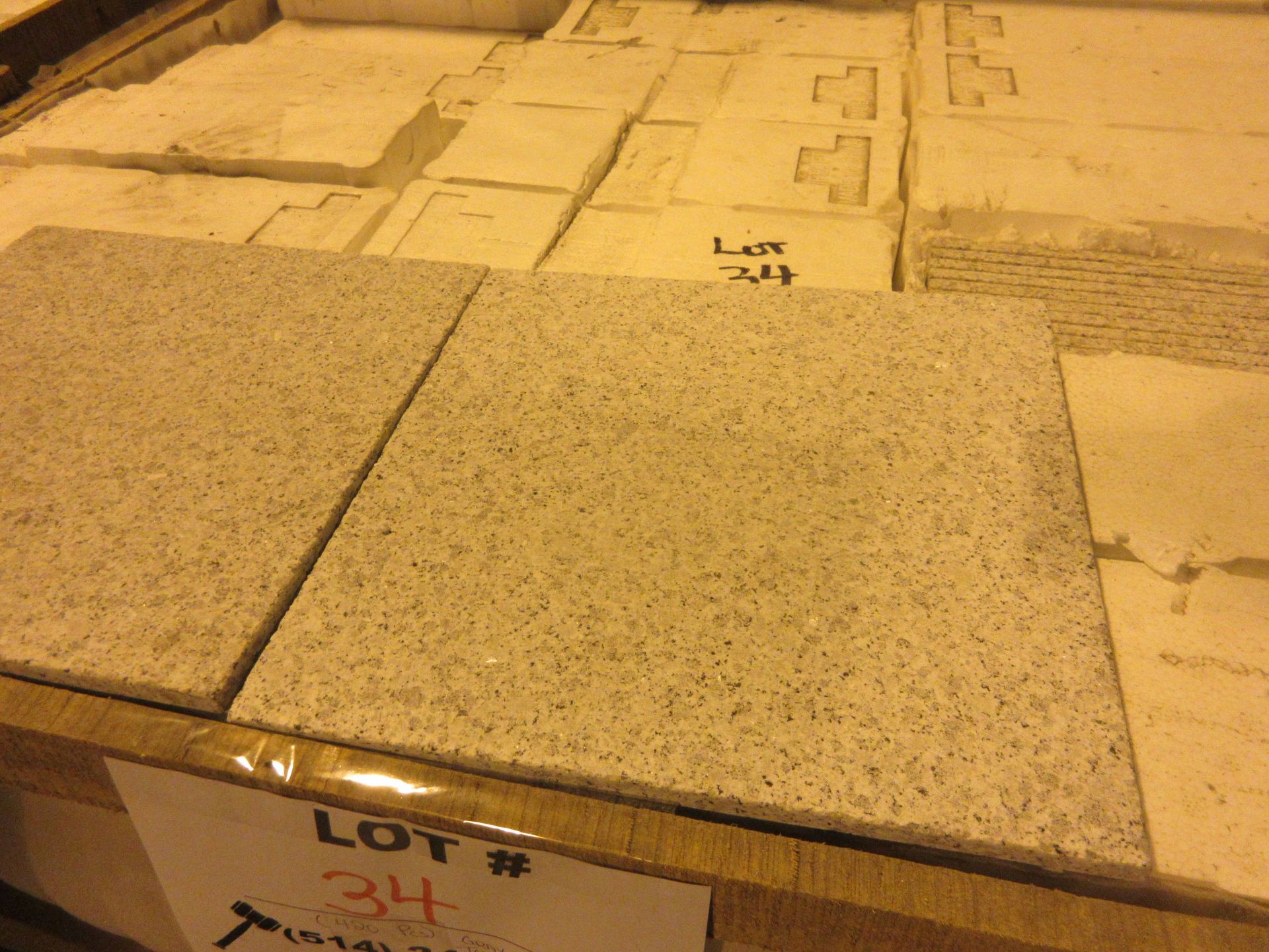 LOT 420 pieces - Gray torched granite 12"x 12"x 3/8"