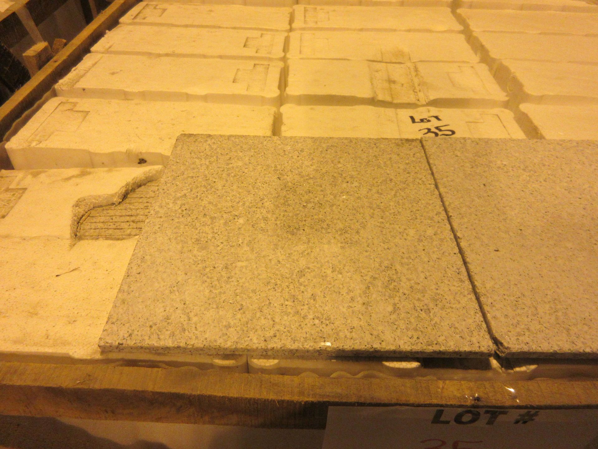 LOT 420 pieces - Gray torched granite 12"x 12"x 3/8"