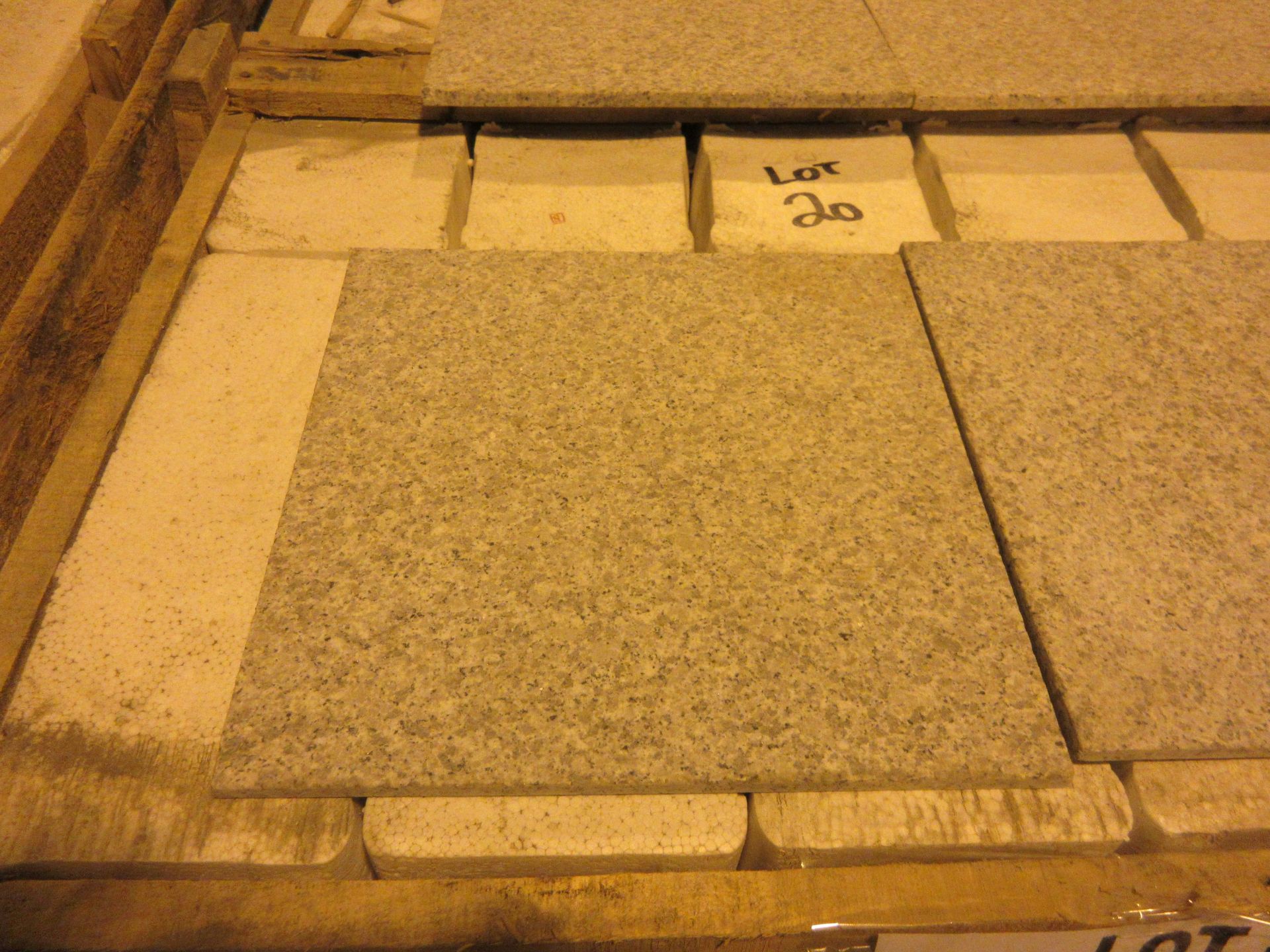 LOT 360 pieces - Gray torched granite 12"x 12"x 3/8"