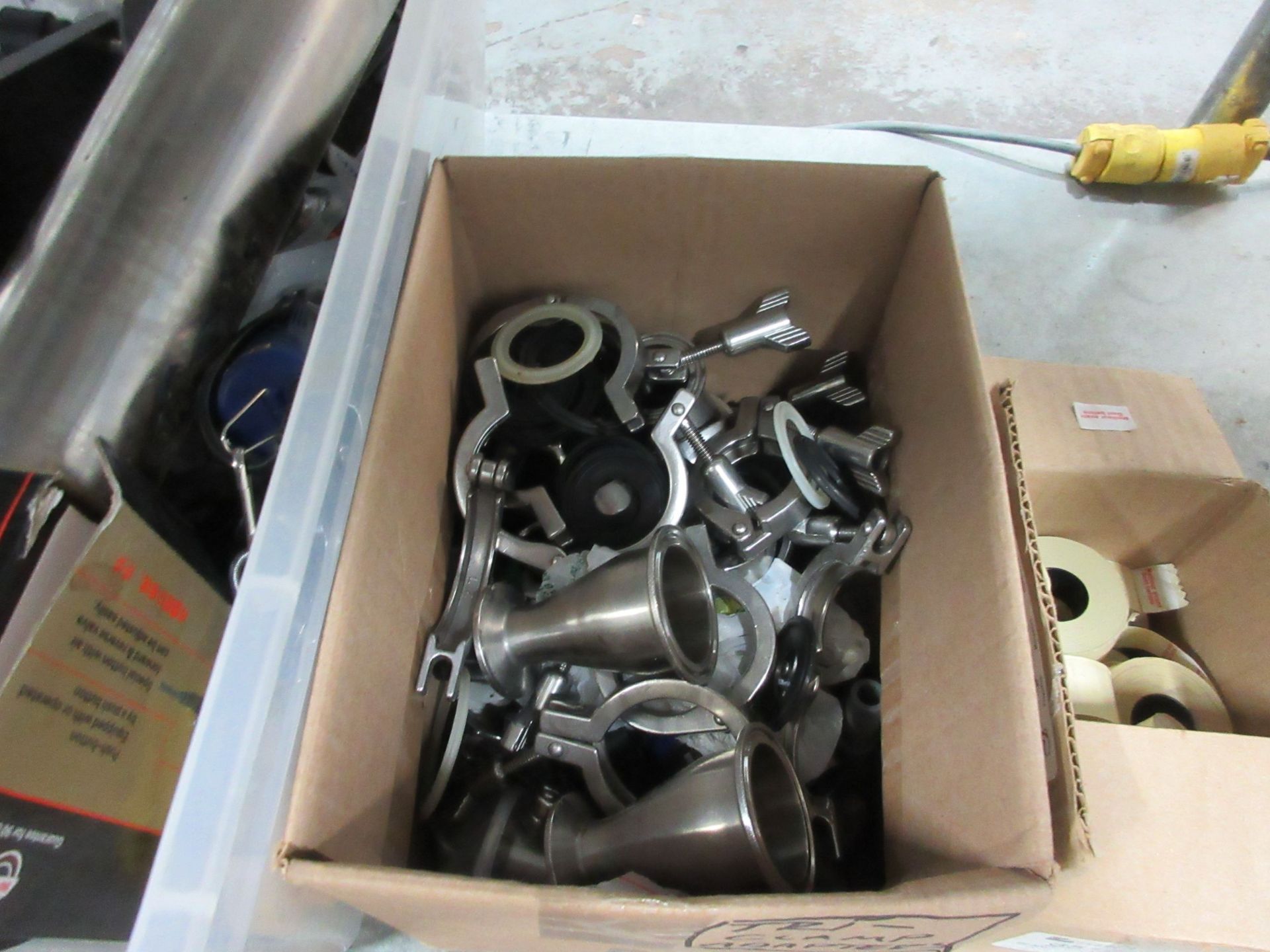 1 Lot - assorted parts, hoses, etc. - Image 2 of 5