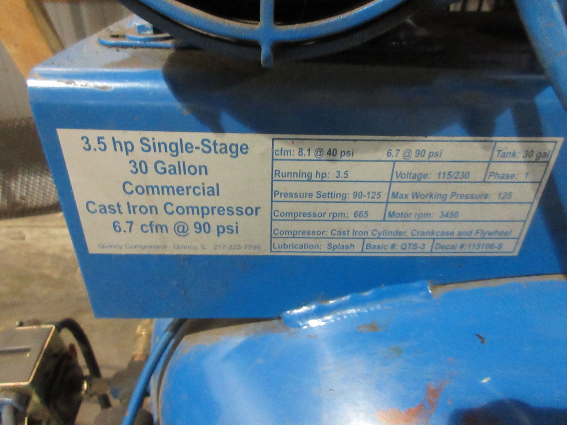 QUINCY 3.5 HP, single stage 30 gallon air compressor (vertical) - Image 2 of 2