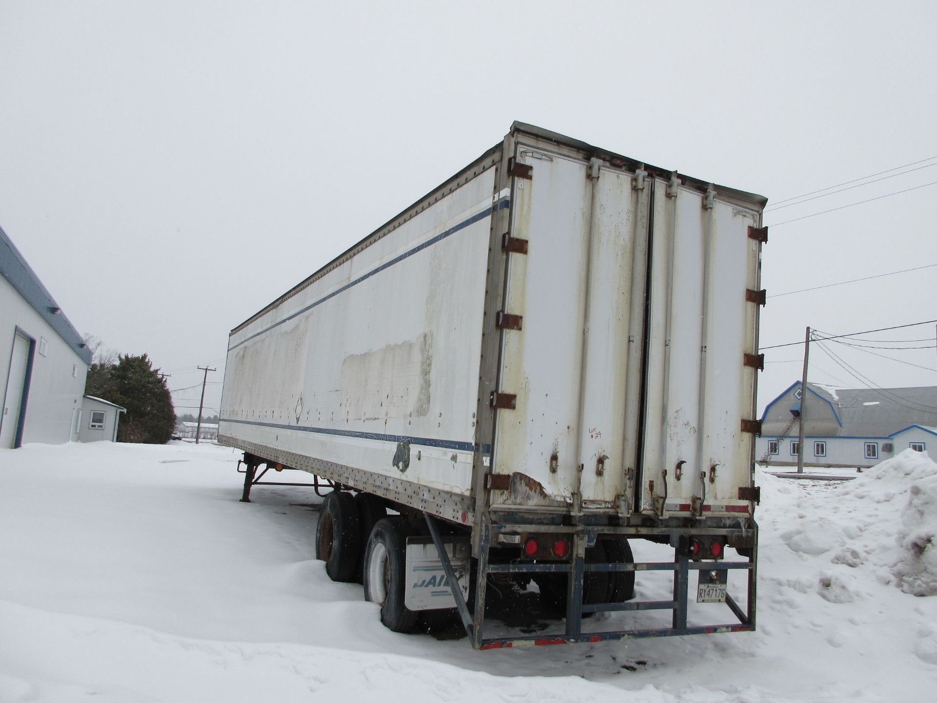 48 ft MOND trailer (double axel) w/t content ( for storage only)