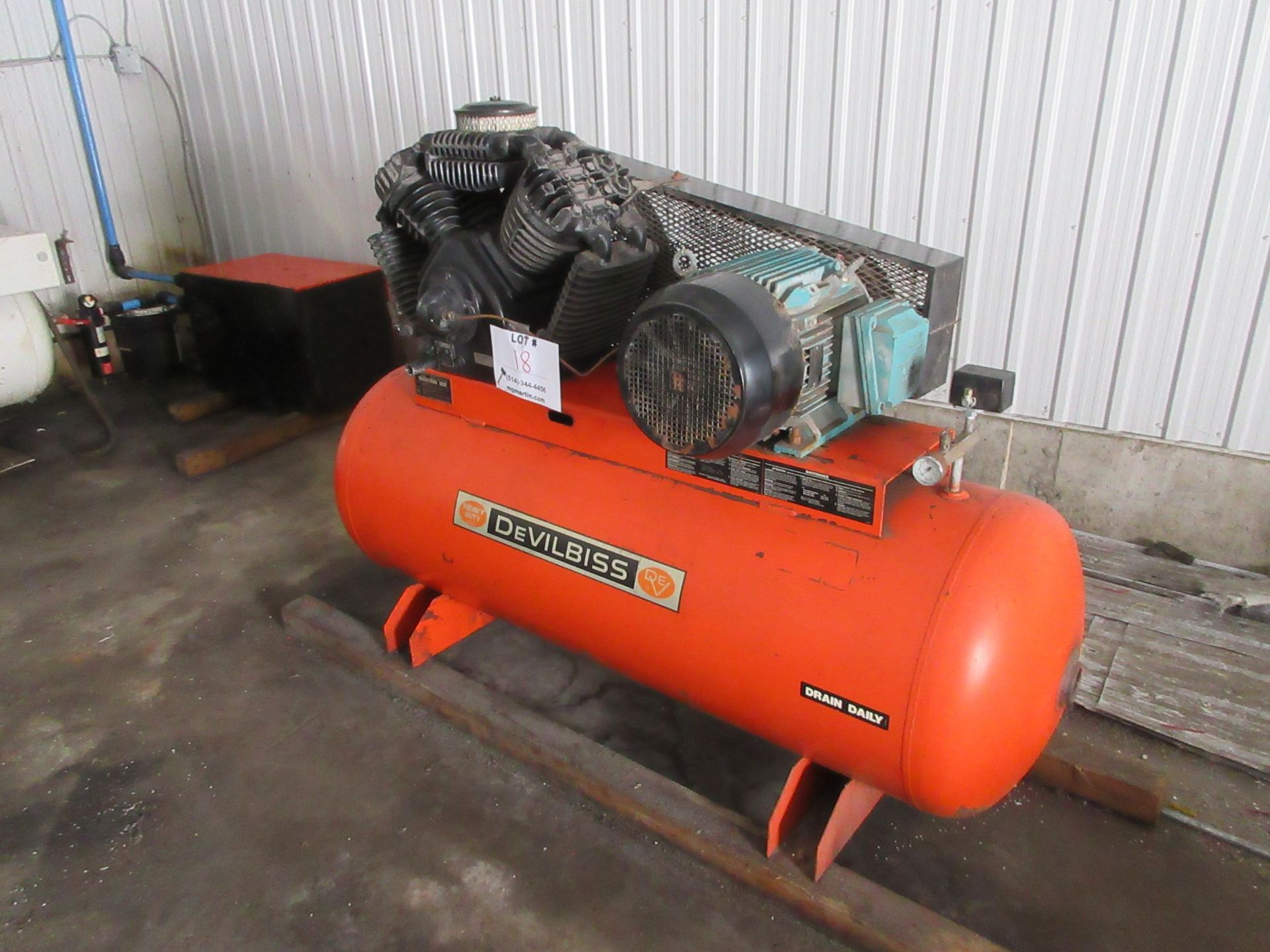 DEVILBISS 15 HP air compressor, Model : VAV 5061 - Image 2 of 2