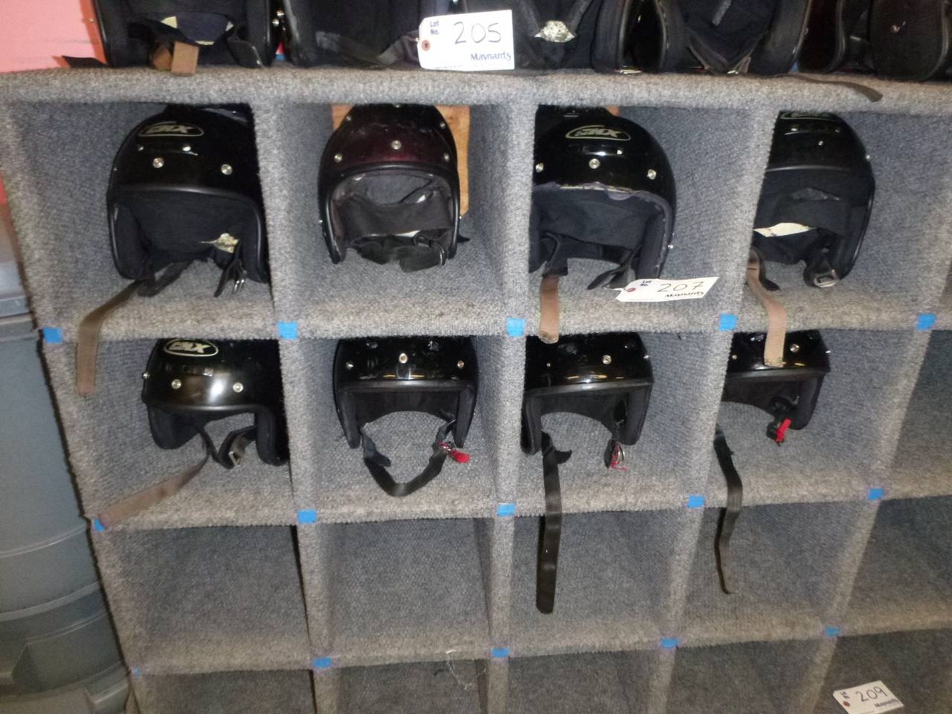 (16) Mixed Helmets