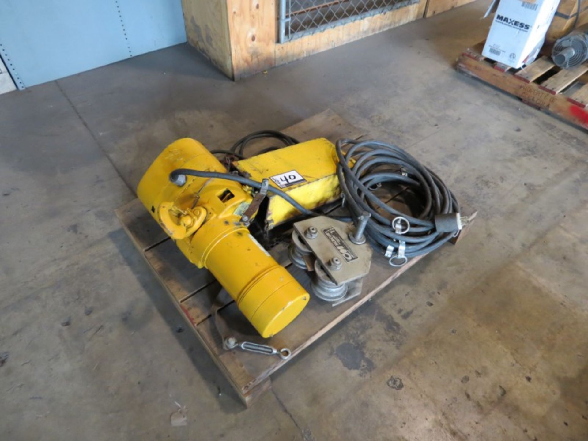 C & M 1 Ton Electric Chain Hoist - Image 2 of 3