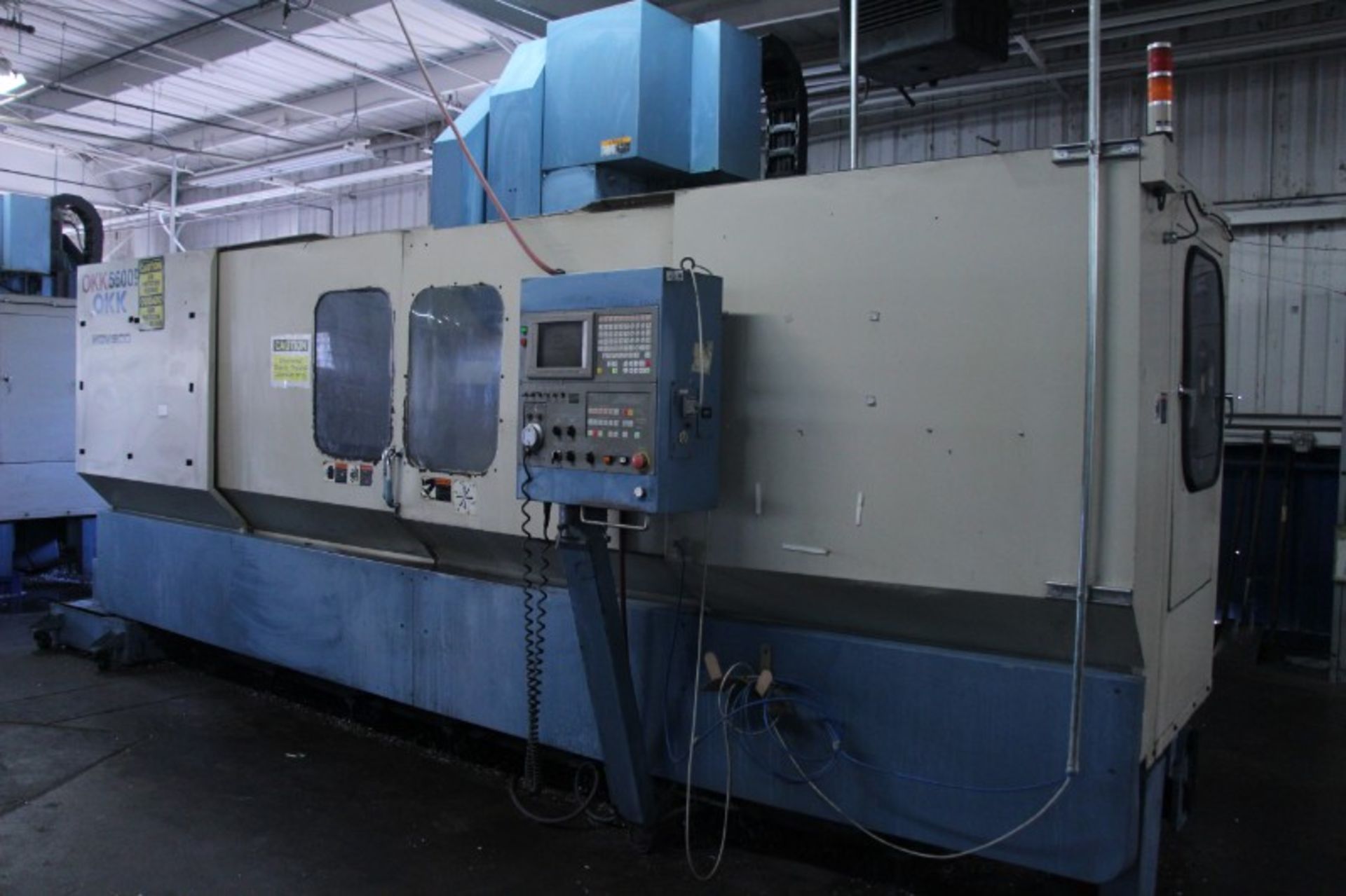 OKK KCV600 – 20L CNC Vertical Machining Center, Mitsubishi Neomatic control, 80” x 25” x 25” - Image 7 of 18