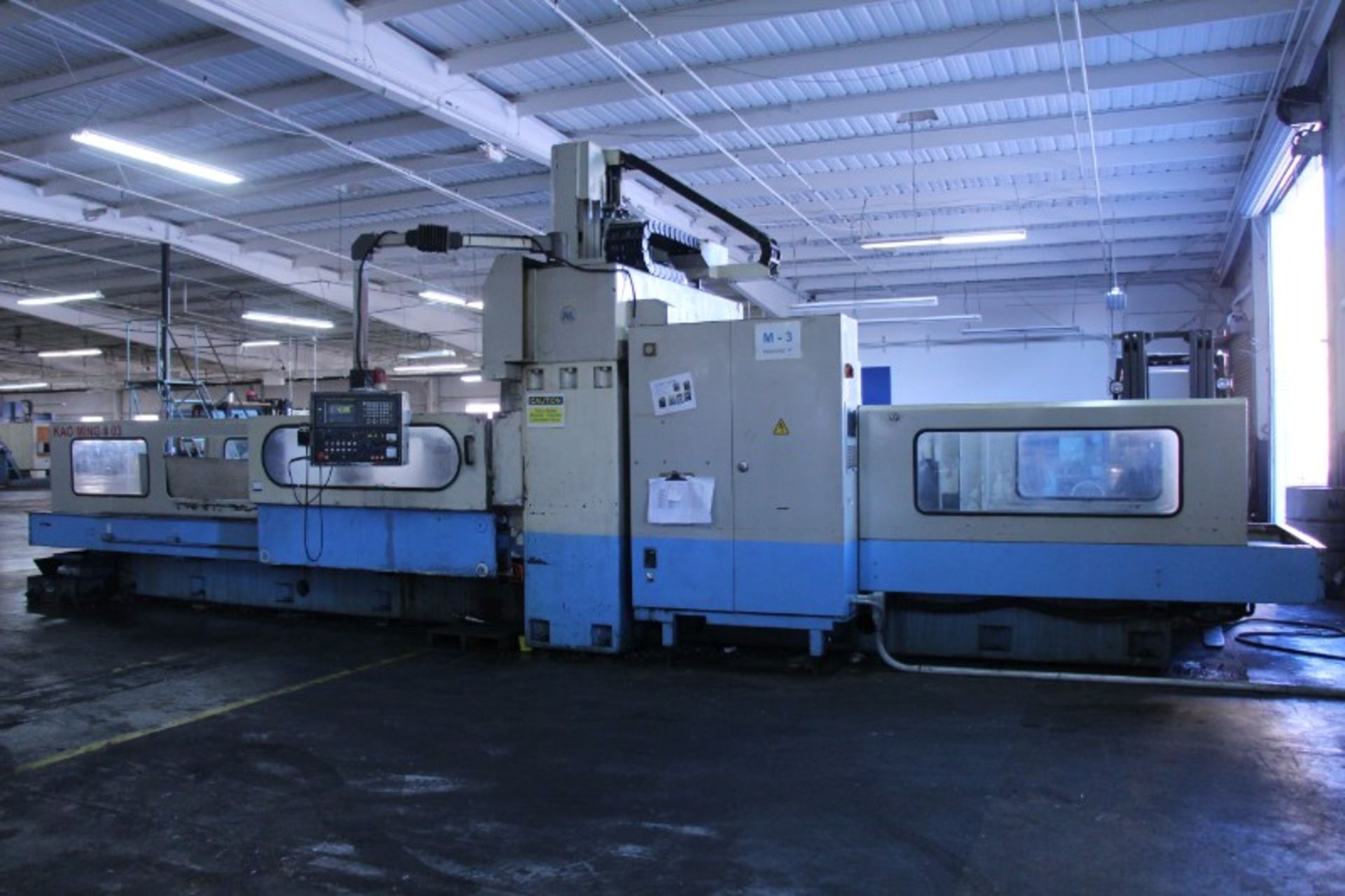 Kao-Ming KMC-4000SD CNC Bridge Type Vertical Machining Center, Fanuc 18MC control, 166.5” x 55” x - Image 10 of 22