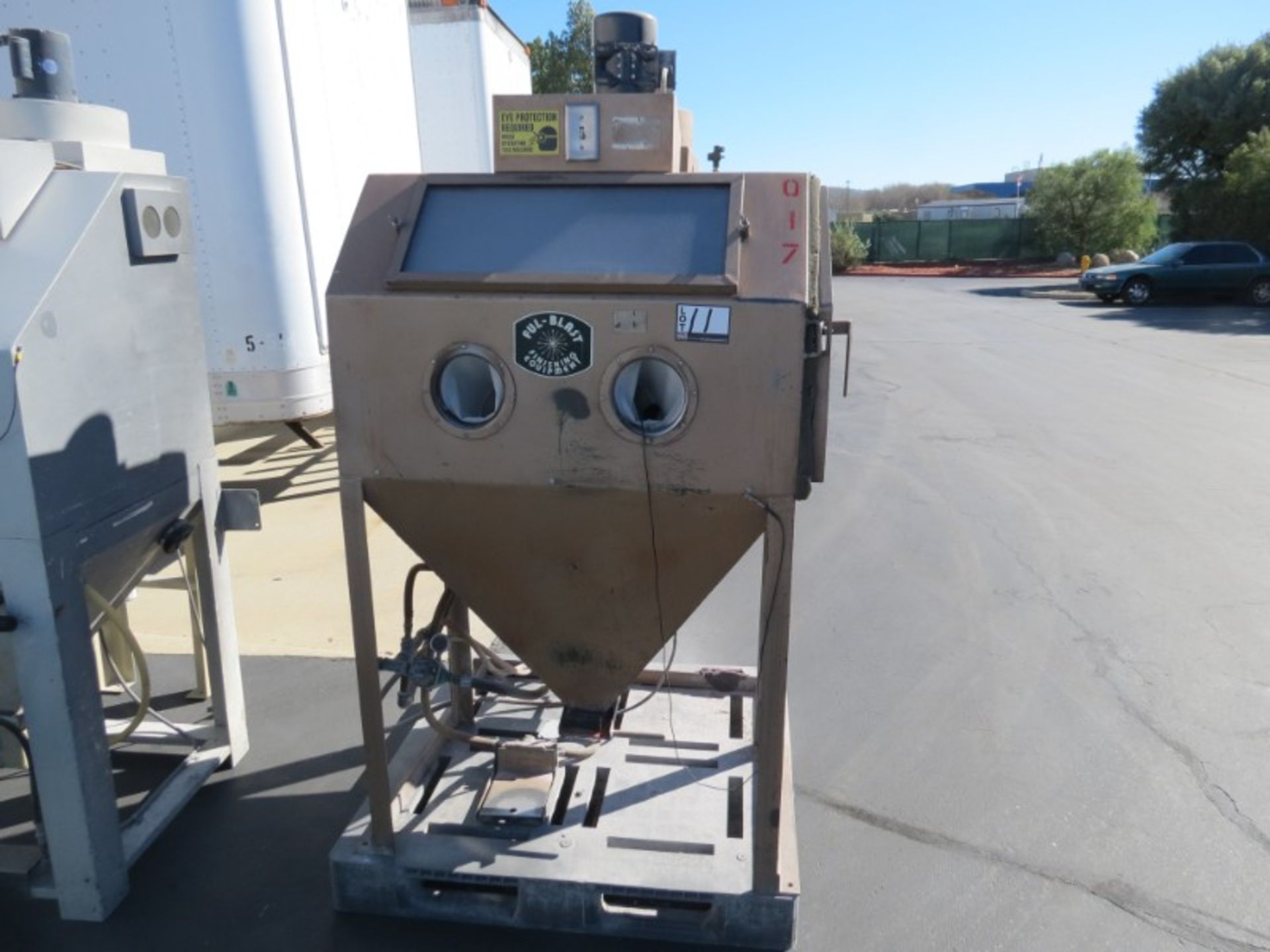 Econo EC36 Abrasive Blast Cabinet, s/n 3288 (Moved Outside for Photos)