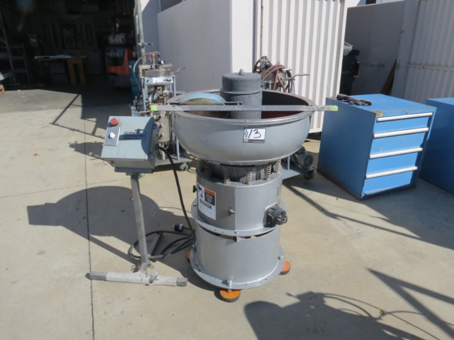 Sweco Vibro-Energy FM-3 Vibratory Deburrer, s/n FM-1161-15 (Moved Outside for Photos)